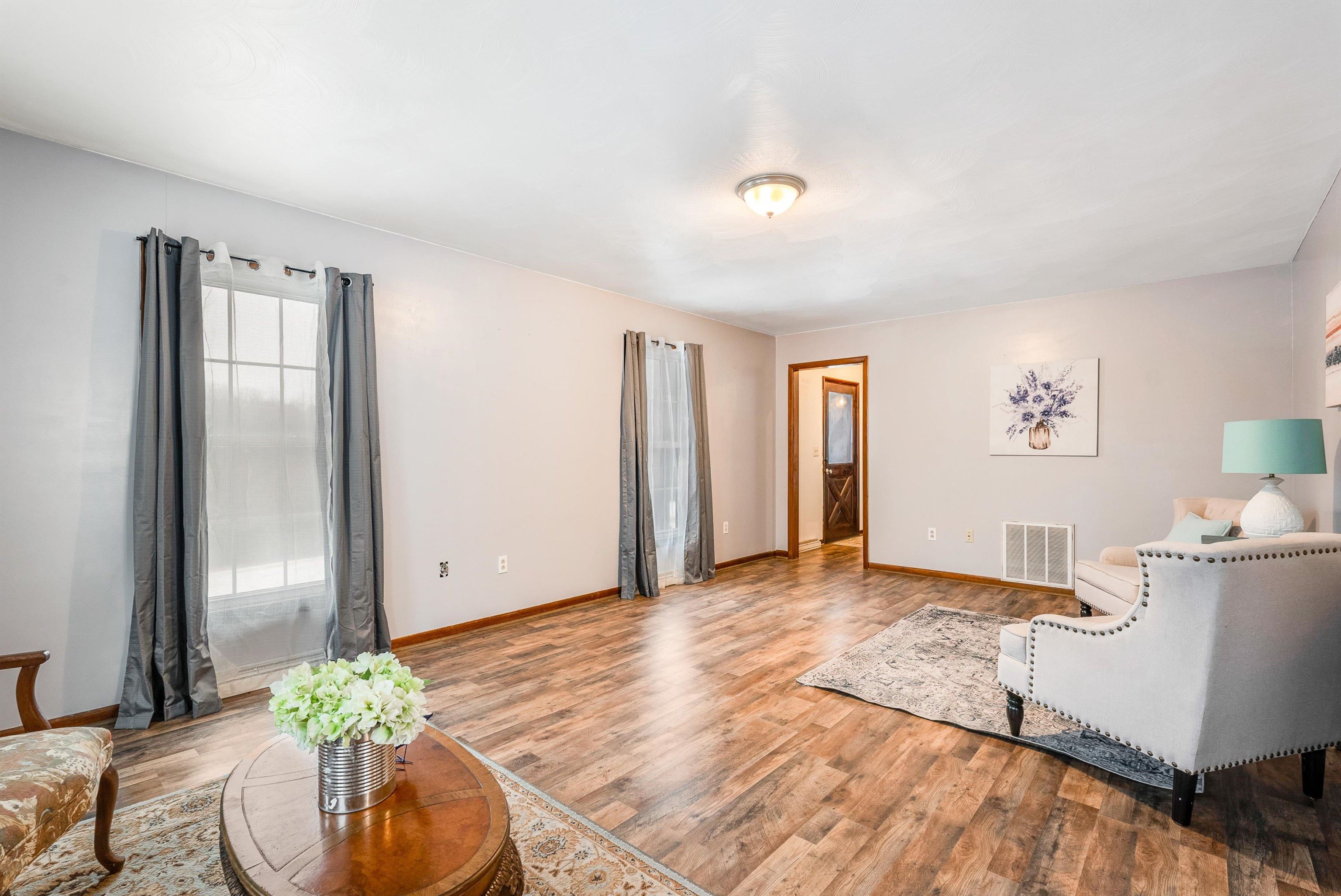 2064 CHURCHVILLE AVE, STAUNTON, Virginia 24401, 4 Bedrooms Bedrooms, ,3 BathroomsBathrooms,Residential,2064 CHURCHVILLE AVE,669435 MLS # 669435