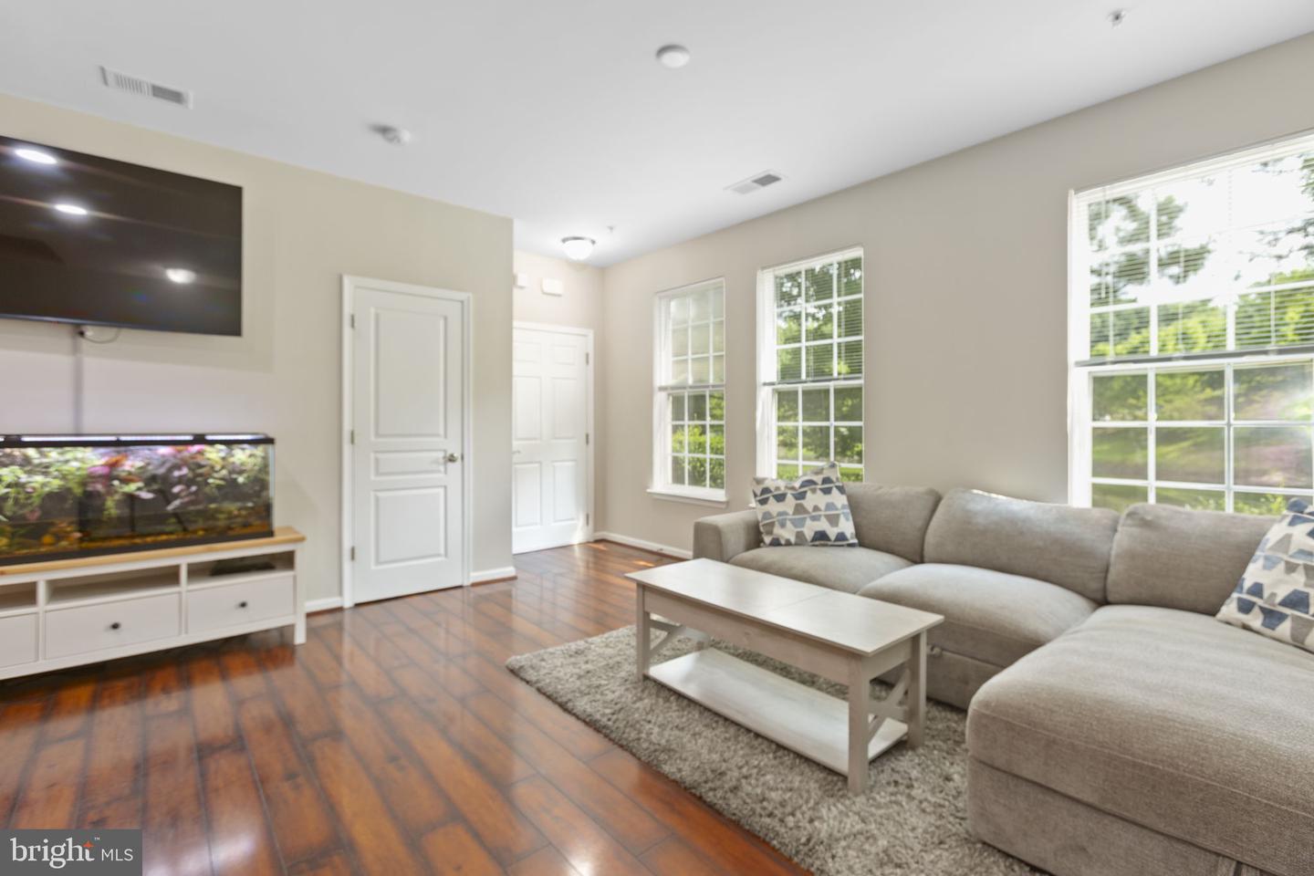 14718 MASON CREEK CIR, WOODBRIDGE, Virginia 22191, 3 Bedrooms Bedrooms, ,2 BathroomsBathrooms,Residential,For sale,14718 MASON CREEK CIR,VAPW2099880 MLS # VAPW2099880