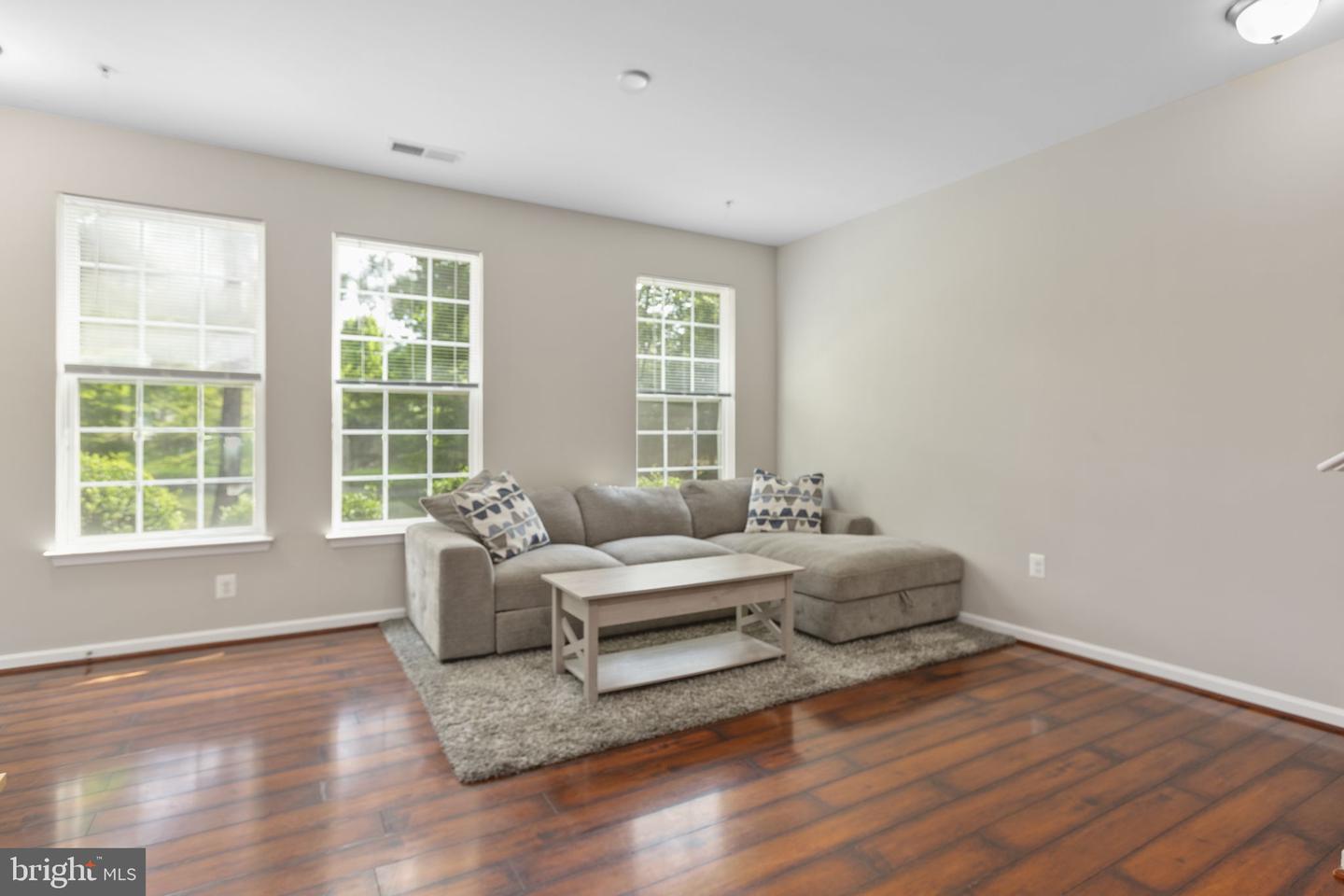 14718 MASON CREEK CIR, WOODBRIDGE, Virginia 22191, 3 Bedrooms Bedrooms, ,2 BathroomsBathrooms,Residential,For sale,14718 MASON CREEK CIR,VAPW2099880 MLS # VAPW2099880
