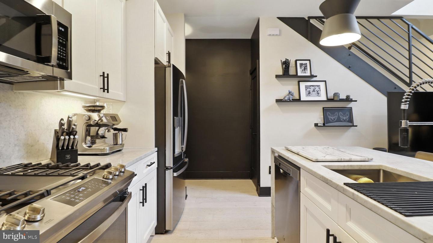 1612 ISHERWOOD ST NE #2, WASHINGTON, District Of Columbia 20002, 2 Bedrooms Bedrooms, 6 Rooms Rooms,2 BathroomsBathrooms,Residential,For sale,1612 ISHERWOOD ST NE #2,DCDC2212622 MLS # DCDC2212622