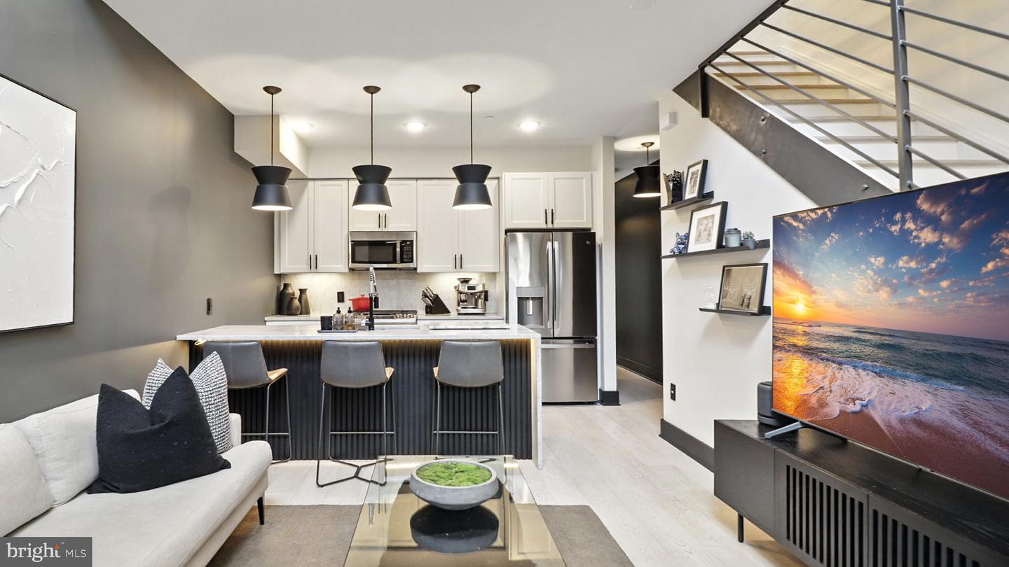 1612 ISHERWOOD ST NE #2, WASHINGTON, District Of Columbia 20002, 2 Bedrooms Bedrooms, 6 Rooms Rooms,2 BathroomsBathrooms,Residential,For sale,1612 ISHERWOOD ST NE #2,DCDC2212622 MLS # DCDC2212622