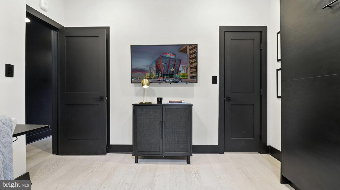 1612 ISHERWOOD ST NE #2, WASHINGTON, District Of Columbia 20002, 2 Bedrooms Bedrooms, 6 Rooms Rooms,2 BathroomsBathrooms,Residential,For sale,1612 ISHERWOOD ST NE #2,DCDC2212622 MLS # DCDC2212622