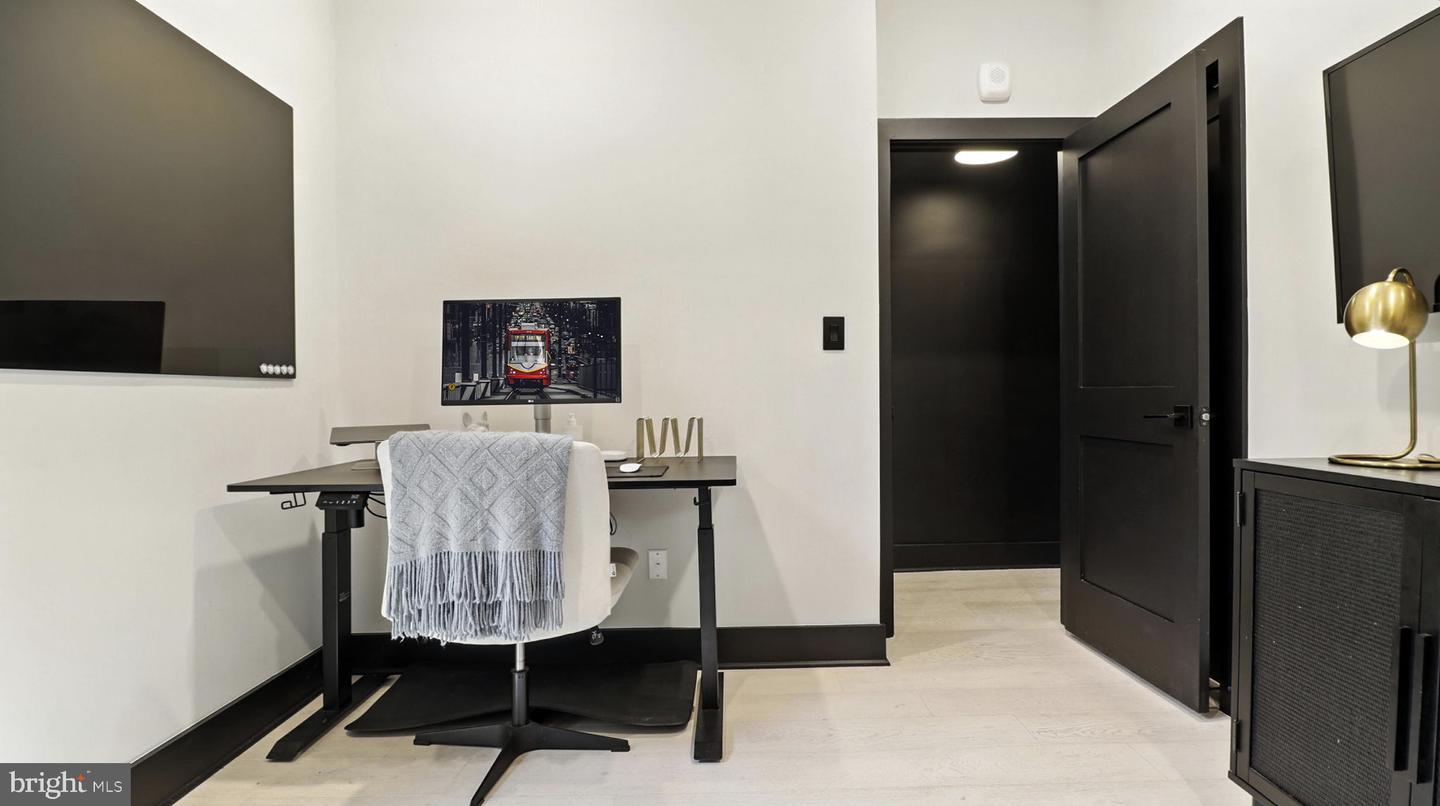 1612 ISHERWOOD ST NE #2, WASHINGTON, District Of Columbia 20002, 2 Bedrooms Bedrooms, 6 Rooms Rooms,2 BathroomsBathrooms,Residential,For sale,1612 ISHERWOOD ST NE #2,DCDC2212622 MLS # DCDC2212622
