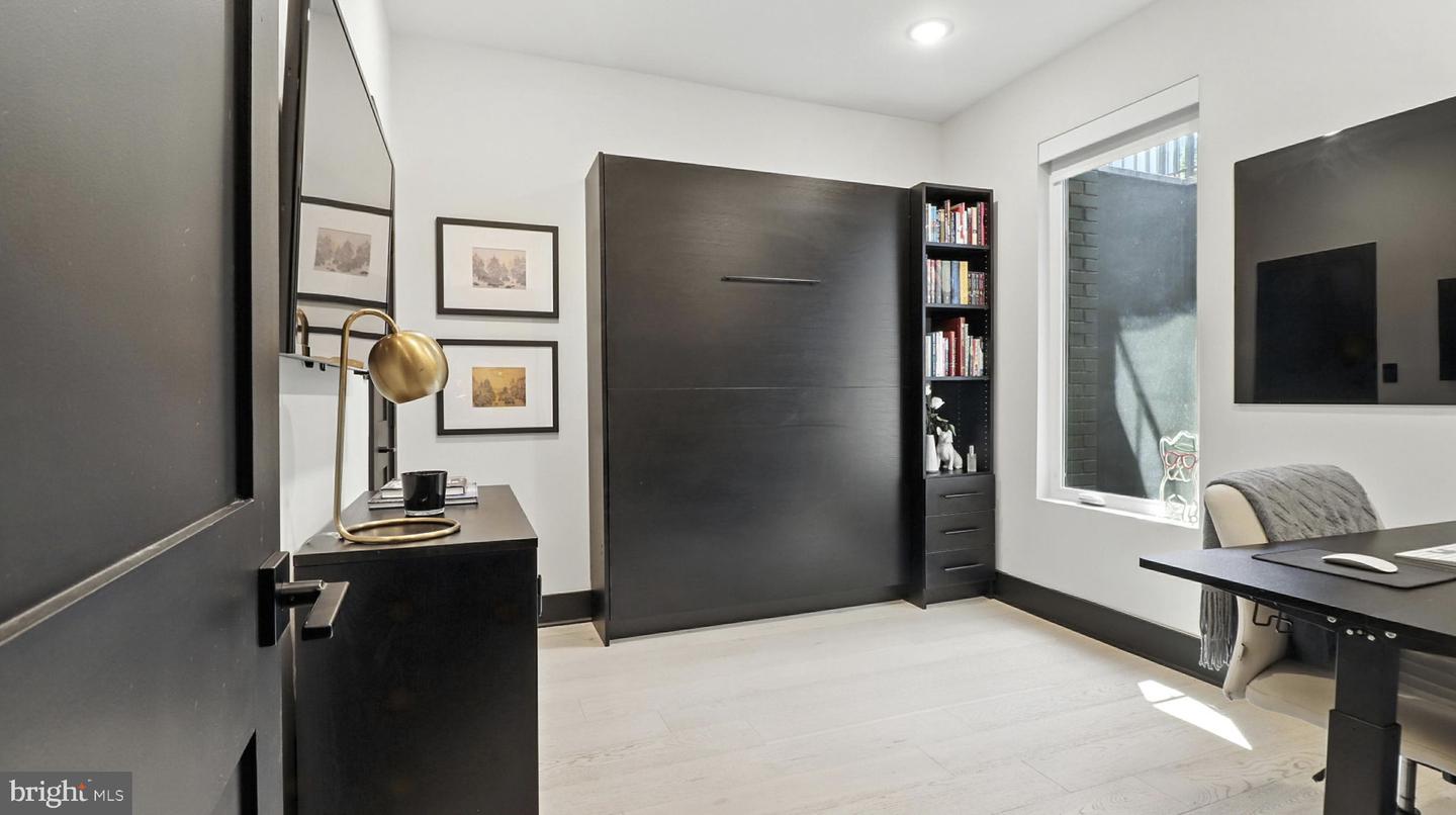 1612 ISHERWOOD ST NE #2, WASHINGTON, District Of Columbia 20002, 2 Bedrooms Bedrooms, 6 Rooms Rooms,2 BathroomsBathrooms,Residential,For sale,1612 ISHERWOOD ST NE #2,DCDC2212622 MLS # DCDC2212622
