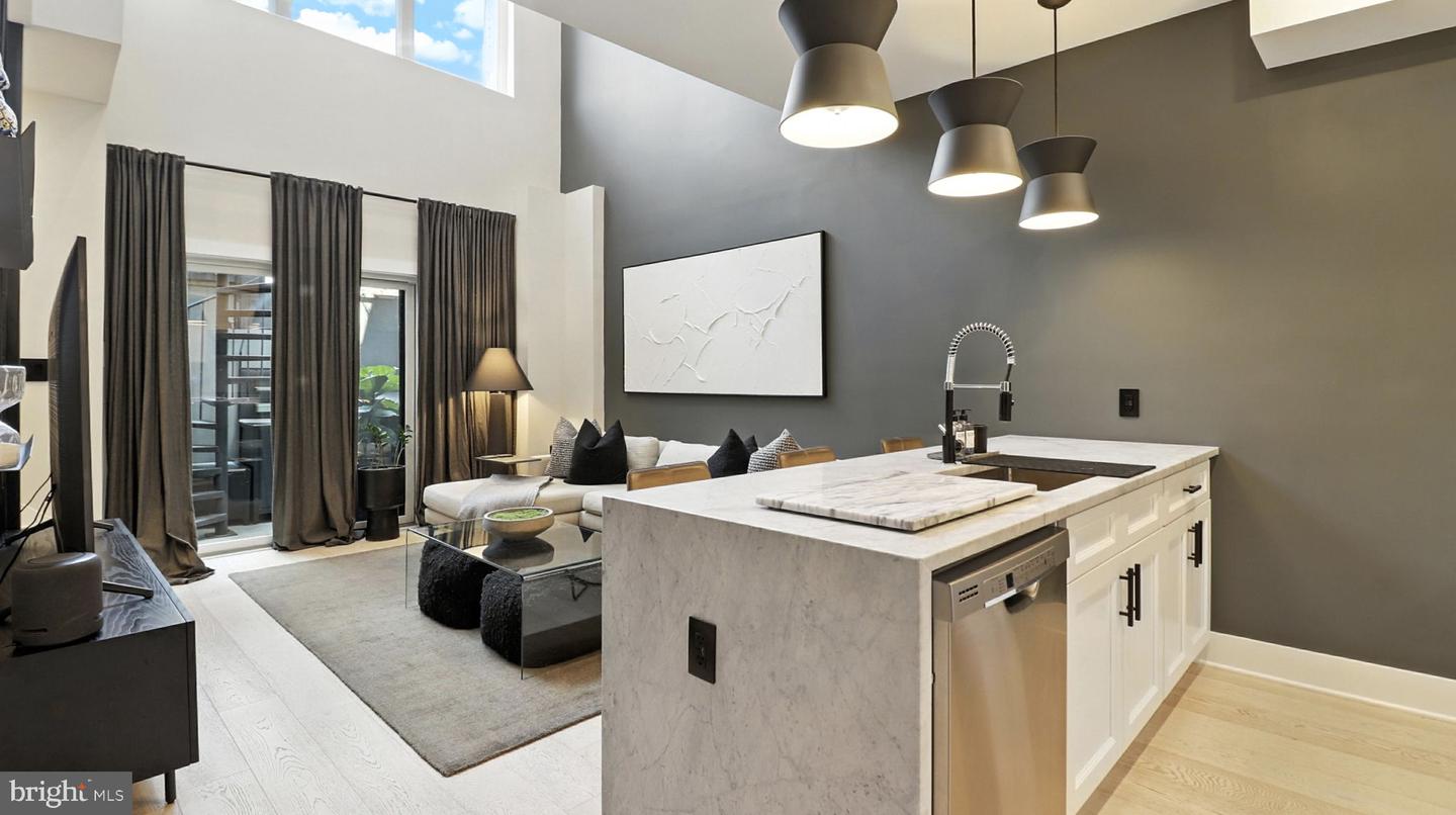 1612 ISHERWOOD ST NE #2, WASHINGTON, District Of Columbia 20002, 2 Bedrooms Bedrooms, 6 Rooms Rooms,2 BathroomsBathrooms,Residential,For sale,1612 ISHERWOOD ST NE #2,DCDC2212622 MLS # DCDC2212622