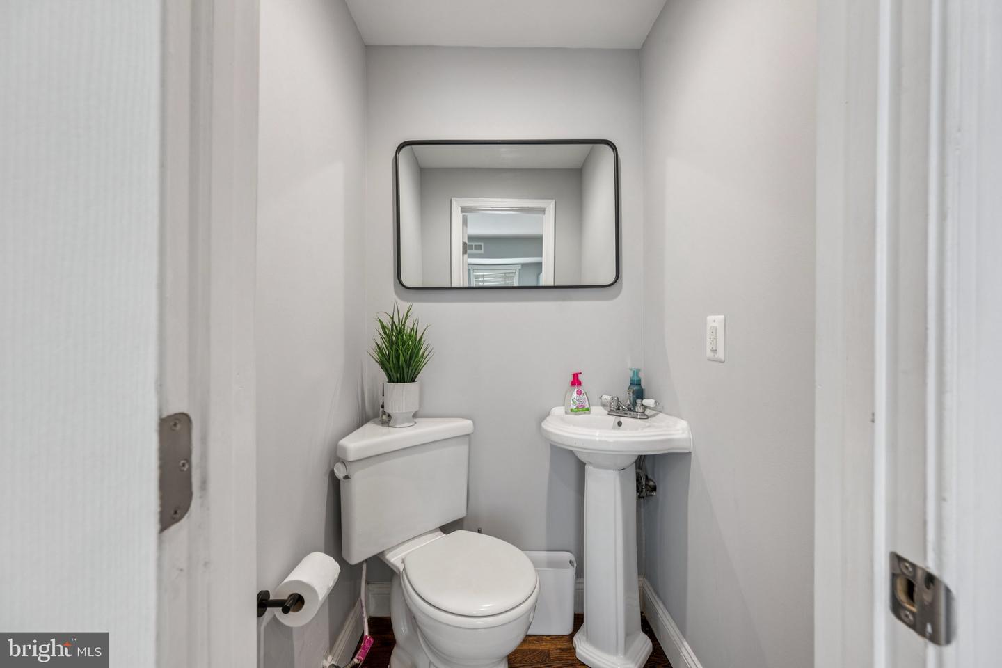 2849 MILLS AVE NE, WASHINGTON, District Of Columbia 20018, 4 Bedrooms Bedrooms, ,3 BathroomsBathrooms,Residential,For sale,2849 MILLS AVE NE,DCDC2212938 MLS # DCDC2212938