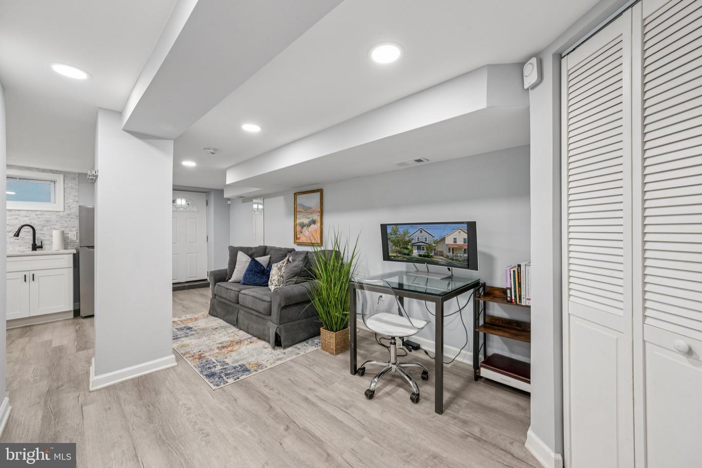 2849 MILLS AVE NE, WASHINGTON, District Of Columbia 20018, 4 Bedrooms Bedrooms, ,3 BathroomsBathrooms,Residential,For sale,2849 MILLS AVE NE,DCDC2212938 MLS # DCDC2212938