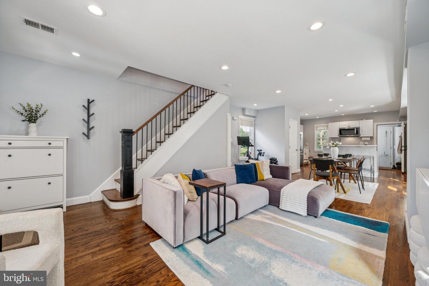 2849 MILLS AVE NE, WASHINGTON, District Of Columbia 20018, 4 Bedrooms Bedrooms, ,3 BathroomsBathrooms,Residential,For sale,2849 MILLS AVE NE,DCDC2212938 MLS # DCDC2212938