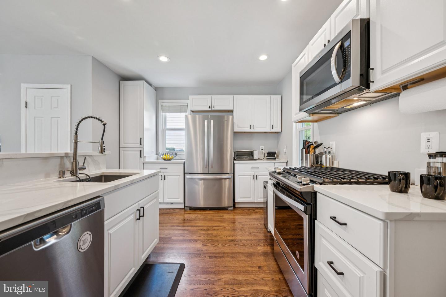 2849 MILLS AVE NE, WASHINGTON, District Of Columbia 20018, 4 Bedrooms Bedrooms, ,3 BathroomsBathrooms,Residential,For sale,2849 MILLS AVE NE,DCDC2212938 MLS # DCDC2212938