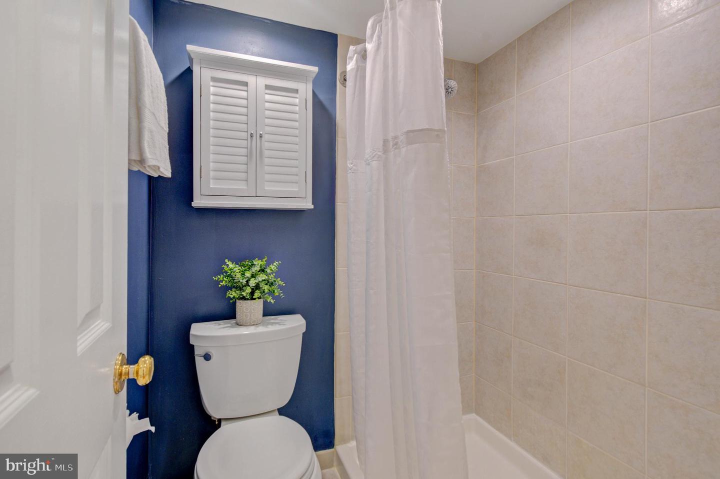 5000 HERITAGE LN, ALEXANDRIA, Virginia 22311, 3 Bedrooms Bedrooms, ,2 BathroomsBathrooms,Residential,For sale,5000 HERITAGE LN,VAAX2048366 MLS # VAAX2048366