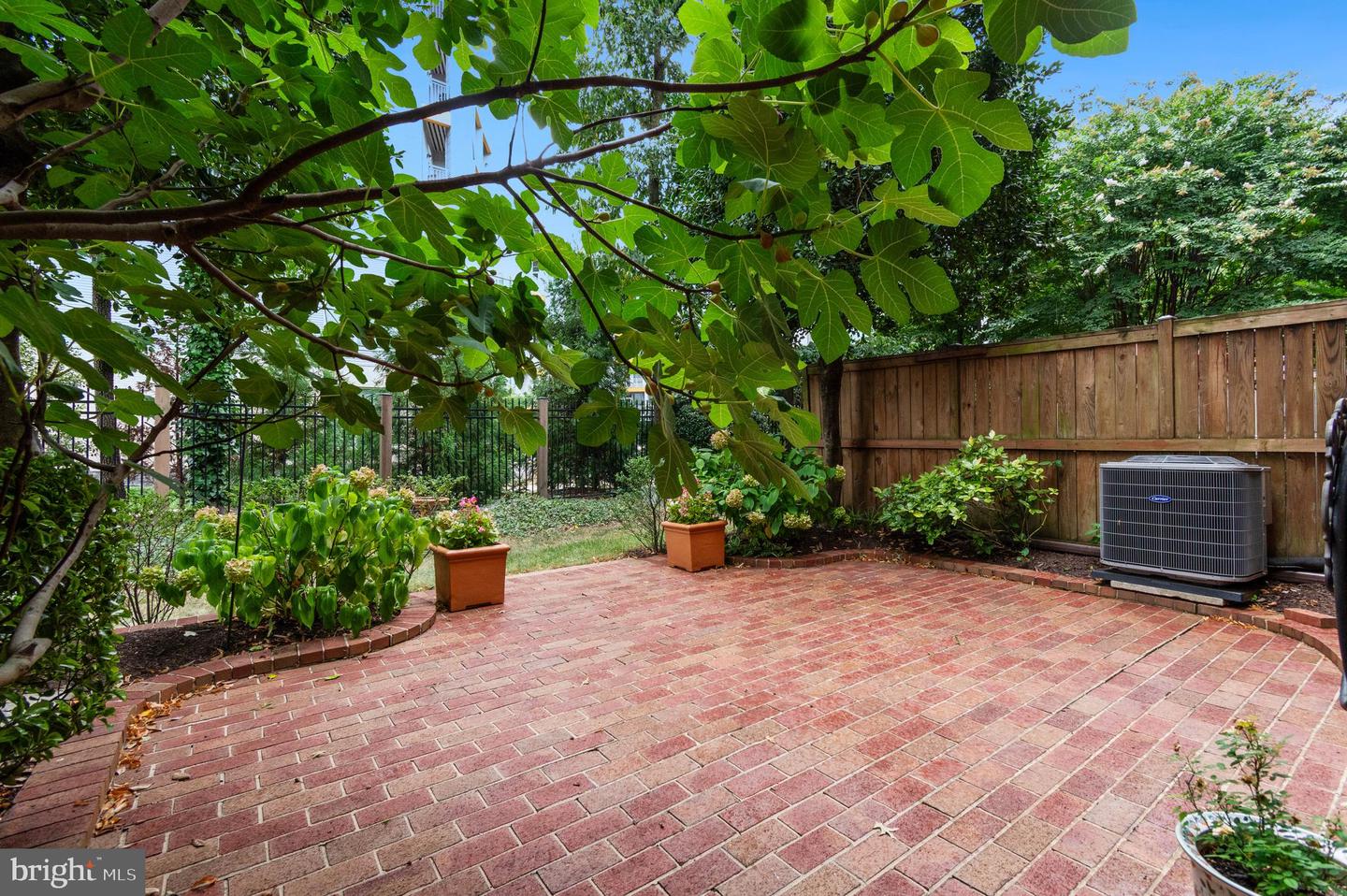5000 HERITAGE LN, ALEXANDRIA, Virginia 22311, 3 Bedrooms Bedrooms, ,2 BathroomsBathrooms,Residential,For sale,5000 HERITAGE LN,VAAX2048366 MLS # VAAX2048366