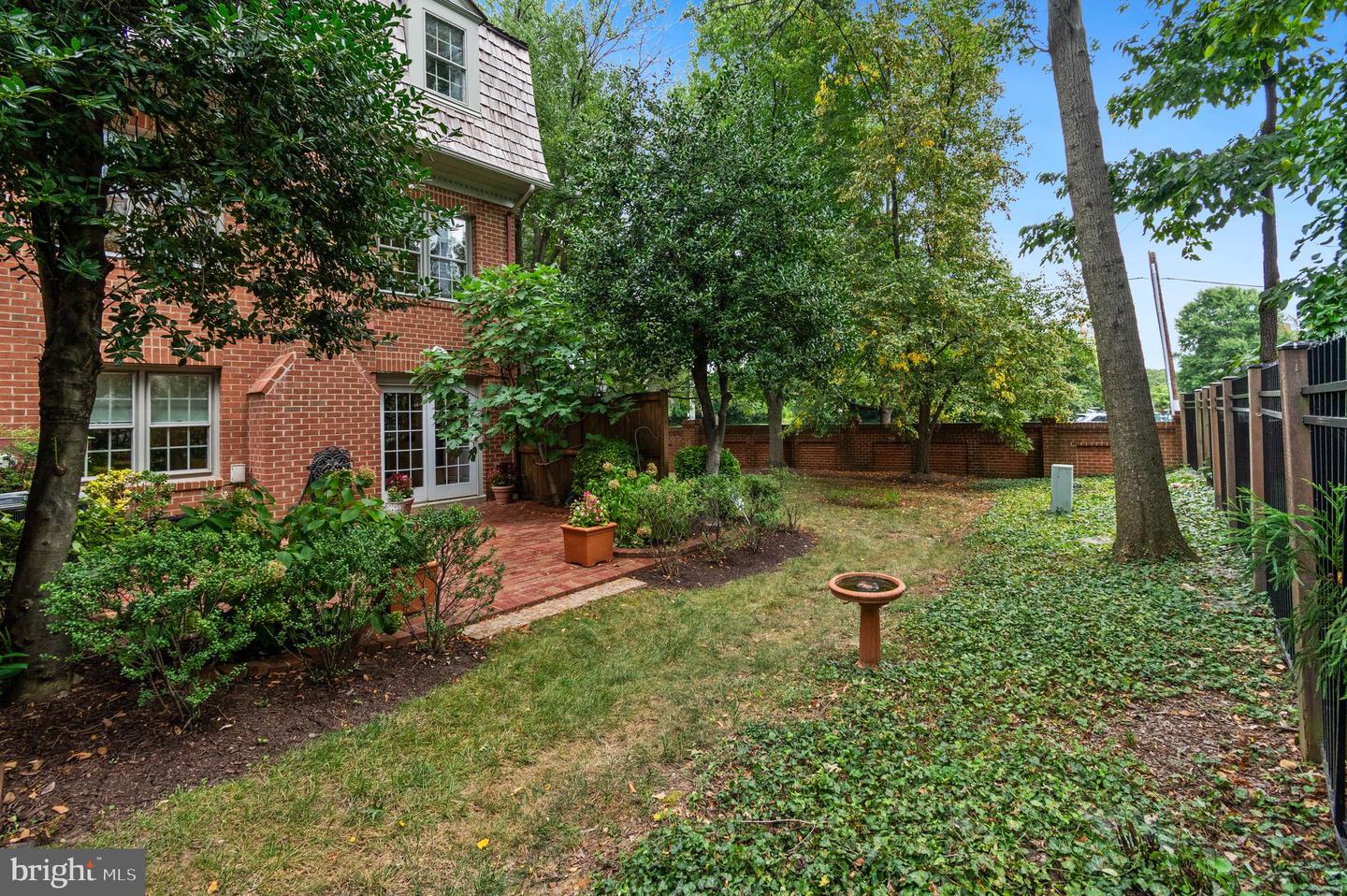 5000 HERITAGE LN, ALEXANDRIA, Virginia 22311, 3 Bedrooms Bedrooms, ,2 BathroomsBathrooms,Residential,For sale,5000 HERITAGE LN,VAAX2048366 MLS # VAAX2048366