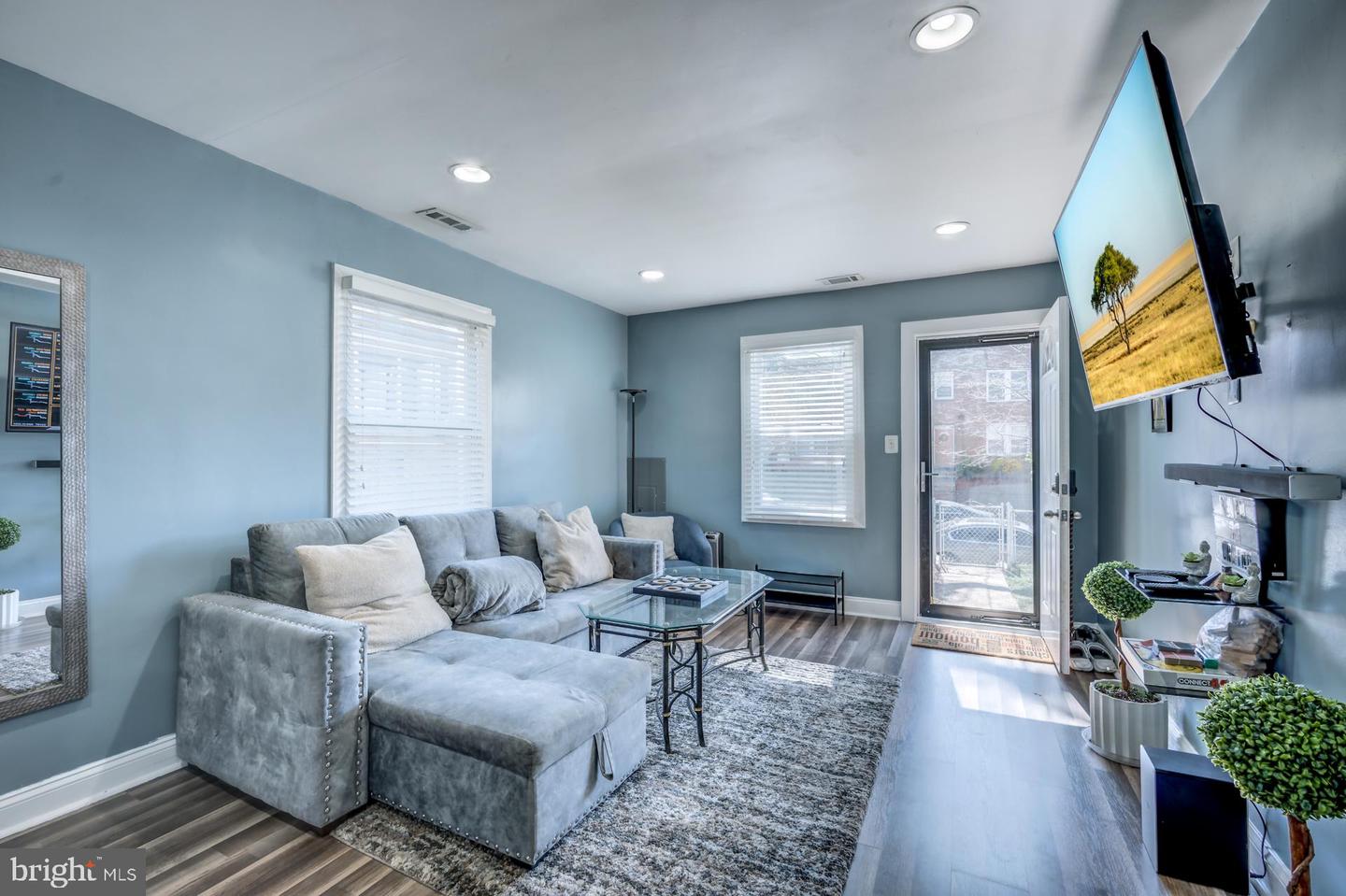 3216 DUBOIS PL SE, WASHINGTON, District Of Columbia 20019, 3 Bedrooms Bedrooms, ,2 BathroomsBathrooms,Residential,For sale,3216 DUBOIS PL SE,DCDC2215670 MLS # DCDC2215670
