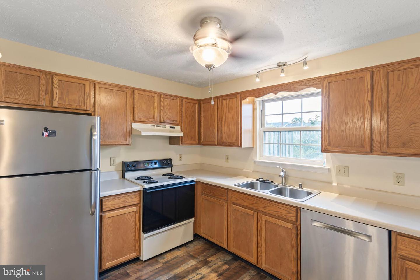 106 SUTTON CT, WINCHESTER, Virginia 22601, 3 Bedrooms Bedrooms, ,2 BathroomsBathrooms,Residential,For sale,106 SUTTON CT,VAFV2036568 MLS # VAFV2036568