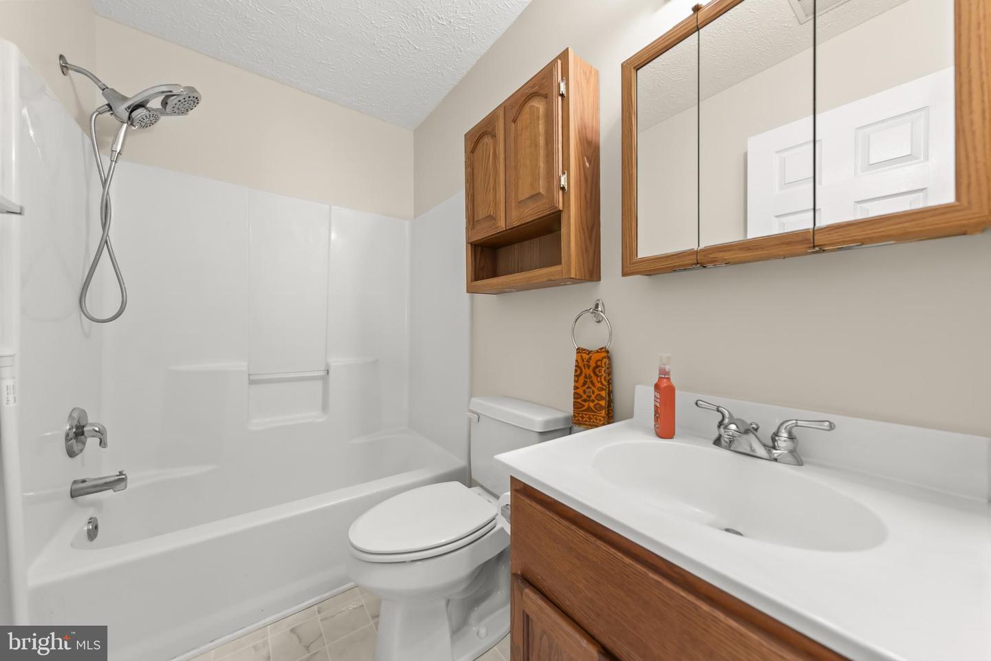 106 SUTTON CT, WINCHESTER, Virginia 22601, 3 Bedrooms Bedrooms, ,2 BathroomsBathrooms,Residential,For sale,106 SUTTON CT,VAFV2036568 MLS # VAFV2036568