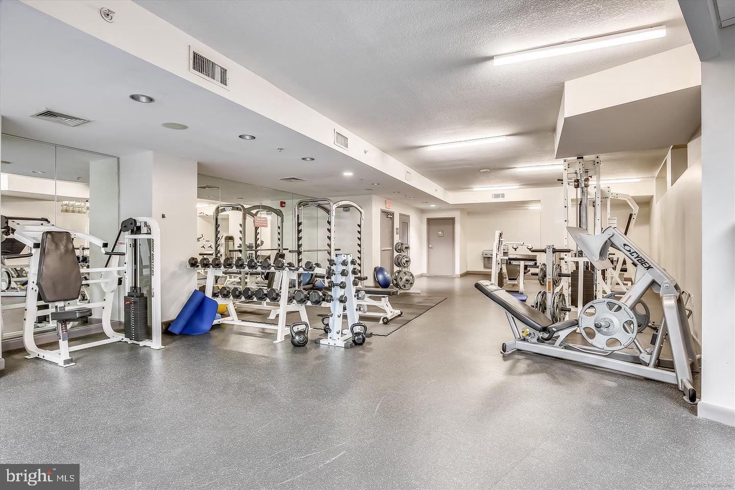 400 MASSACHUSETTS AVE NW #817, WASHINGTON, District Of Columbia 20001, 1 Bedroom Bedrooms, ,1 BathroomBathrooms,Residential,For sale,400 MASSACHUSETTS AVE NW #817,DCDC2220262 MLS # DCDC2220262