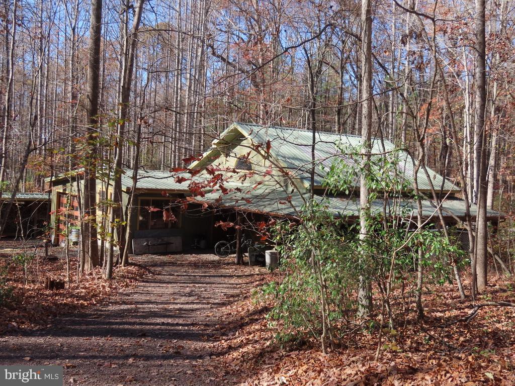 270 SEVEN PONDS RD, AMISSVILLE, Virginia 20106, 3 Bedrooms Bedrooms, ,1 BathroomBathrooms,Residential,For sale,270 SEVEN PONDS RD,VARP2002248 MLS # VARP2002248