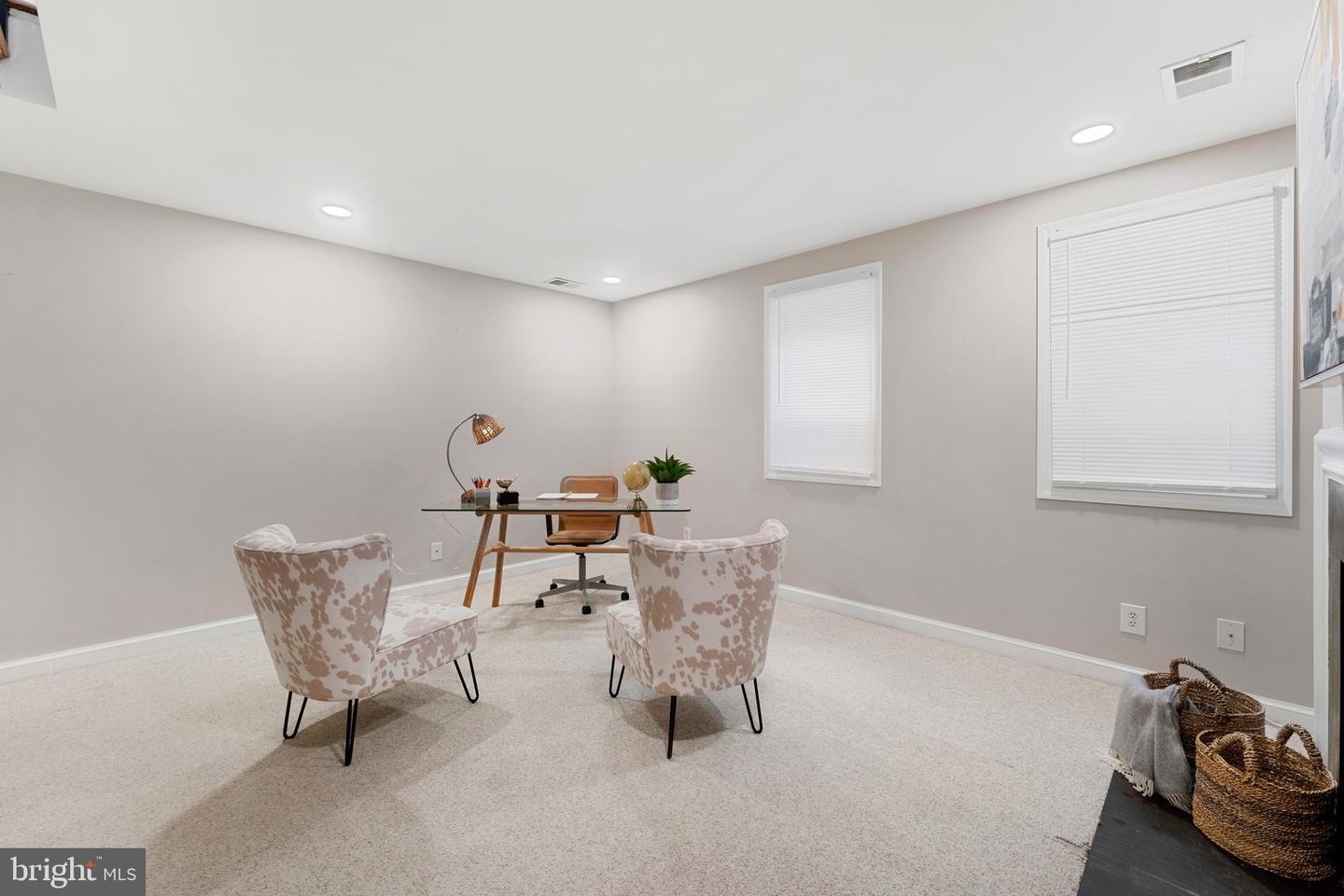 1310 SEAPORT LN, ALEXANDRIA, Virginia 22314, 2 Bedrooms Bedrooms, ,2 BathroomsBathrooms,Residential,For sale,1310 SEAPORT LN,VAAX2049390 MLS # VAAX2049390