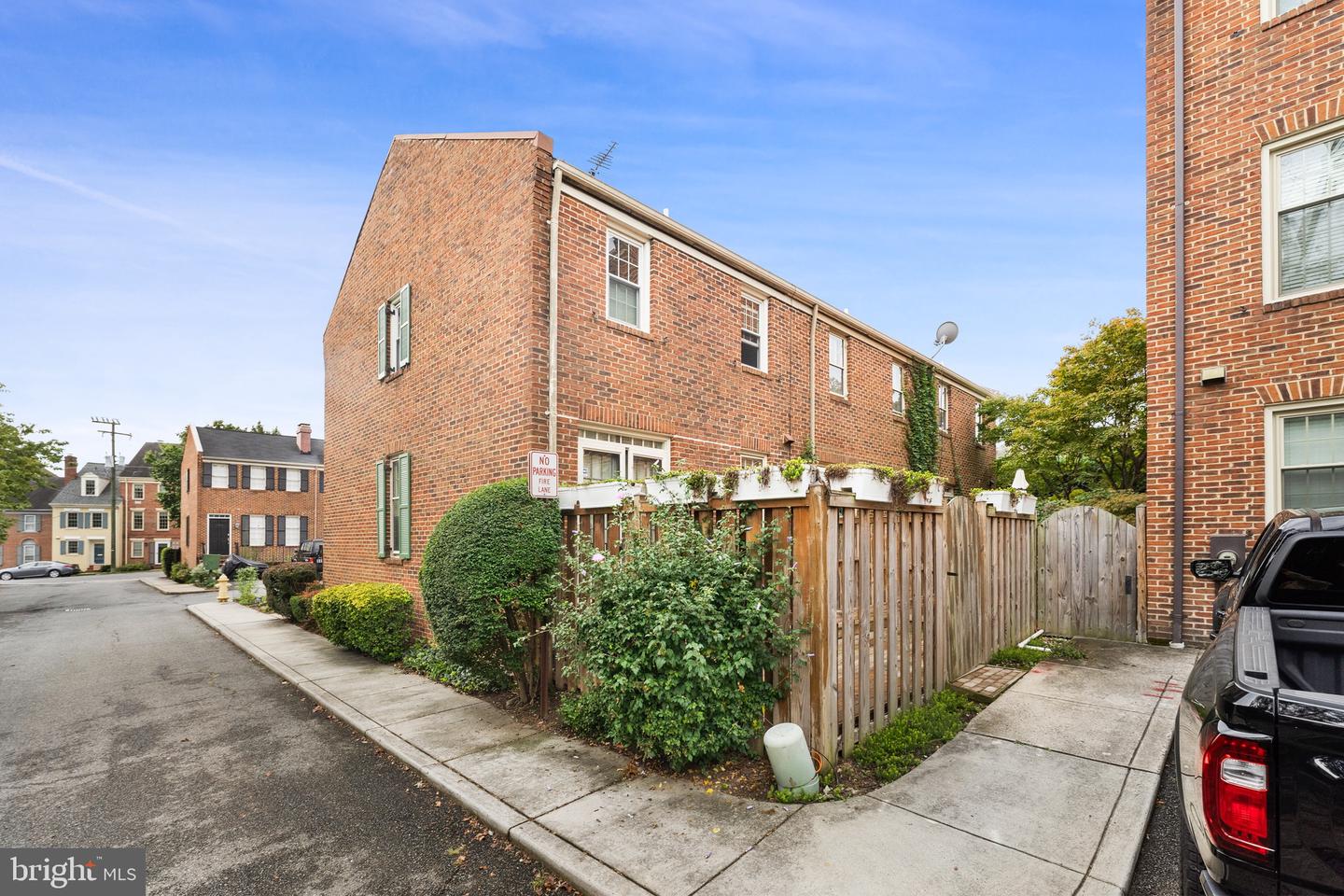 1310 SEAPORT LN, ALEXANDRIA, Virginia 22314, 2 Bedrooms Bedrooms, ,2 BathroomsBathrooms,Residential,For sale,1310 SEAPORT LN,VAAX2049390 MLS # VAAX2049390