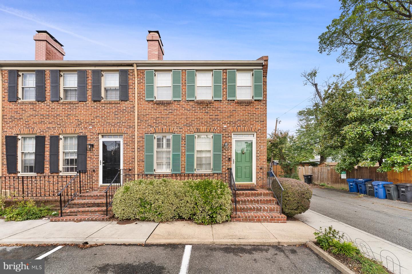 1310 SEAPORT LN, ALEXANDRIA, Virginia 22314, 2 Bedrooms Bedrooms, ,2 BathroomsBathrooms,Residential,For sale,1310 SEAPORT LN,VAAX2049390 MLS # VAAX2049390