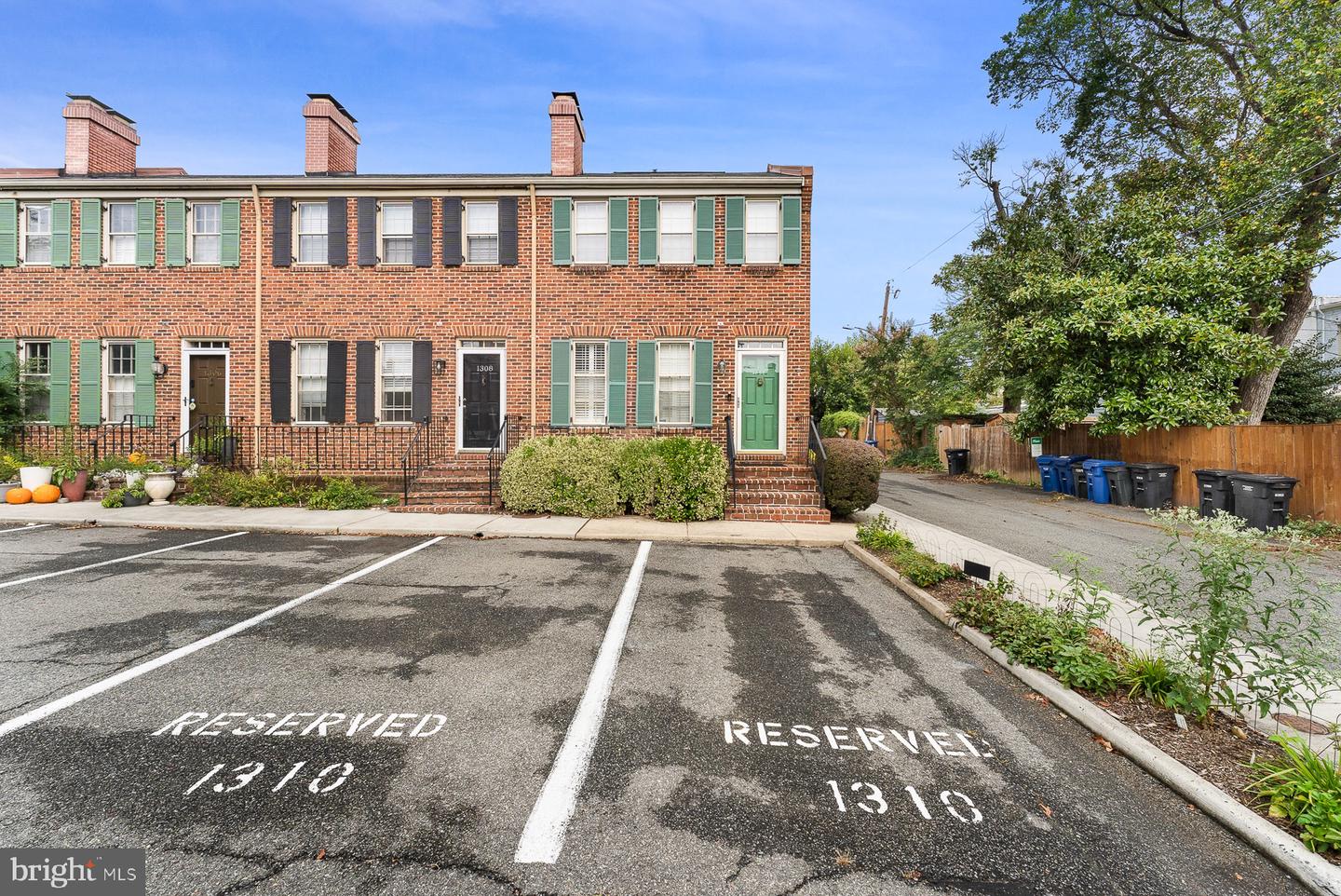 1310 SEAPORT LN, ALEXANDRIA, Virginia 22314, 2 Bedrooms Bedrooms, ,2 BathroomsBathrooms,Residential,For sale,1310 SEAPORT LN,VAAX2049390 MLS # VAAX2049390