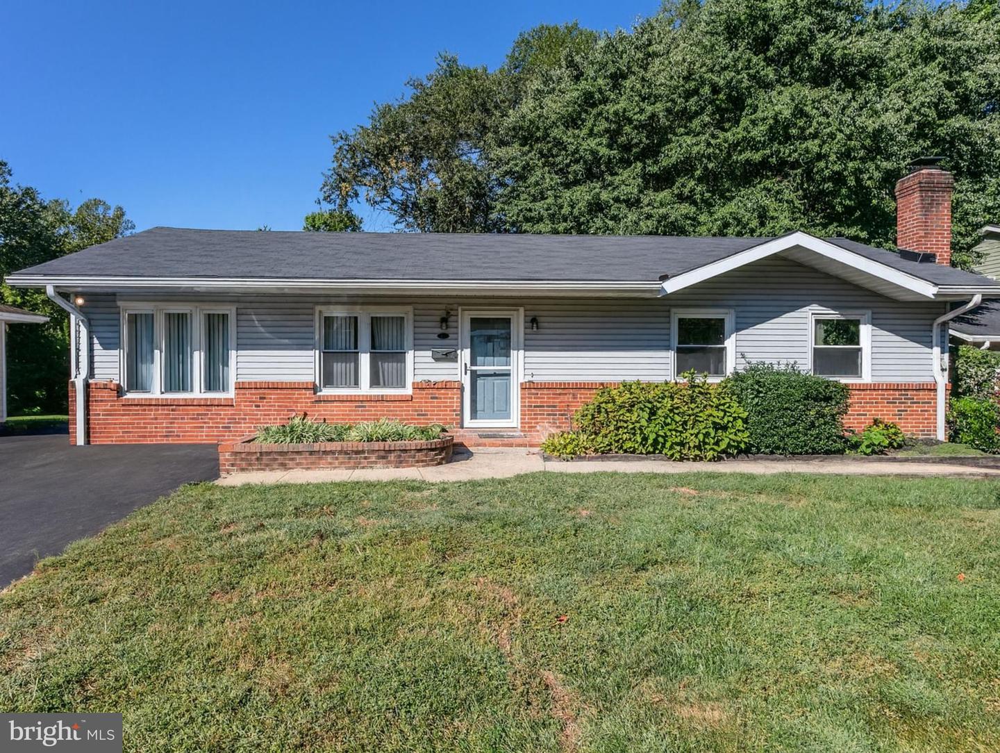 905 W POPLAR RD, STERLING, Virginia 20164, 3 Bedrooms Bedrooms, ,2 BathroomsBathrooms,Residential,For sale,905 W POPLAR RD,VALO2106360 MLS # VALO2106360