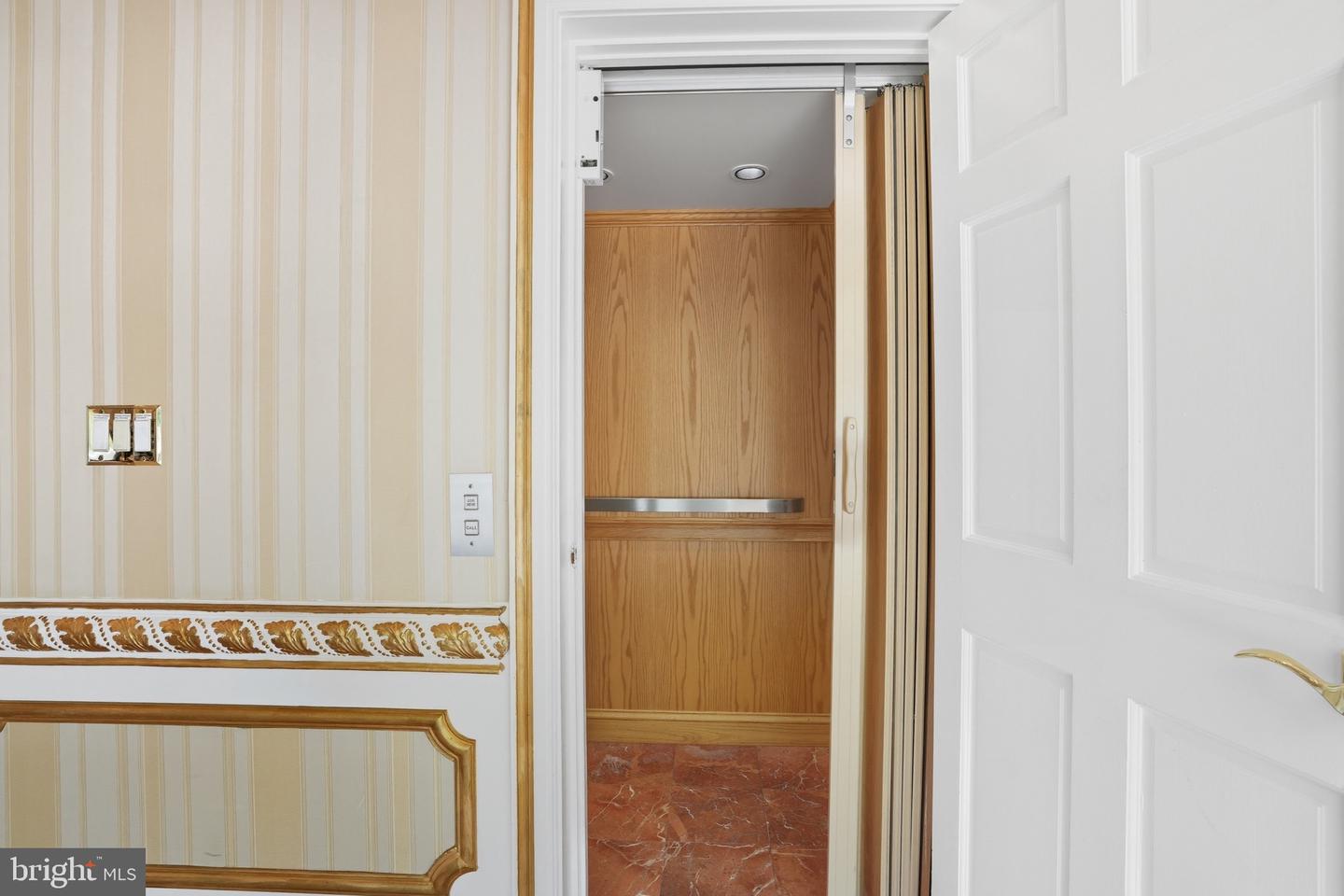 11308 STONELEDGE CT, RESTON, Virginia 20191, 8 Bedrooms Bedrooms, ,11 BathroomsBathrooms,Residential,For sale,11308 STONELEDGE CT,VAFX2266364 MLS # VAFX2266364