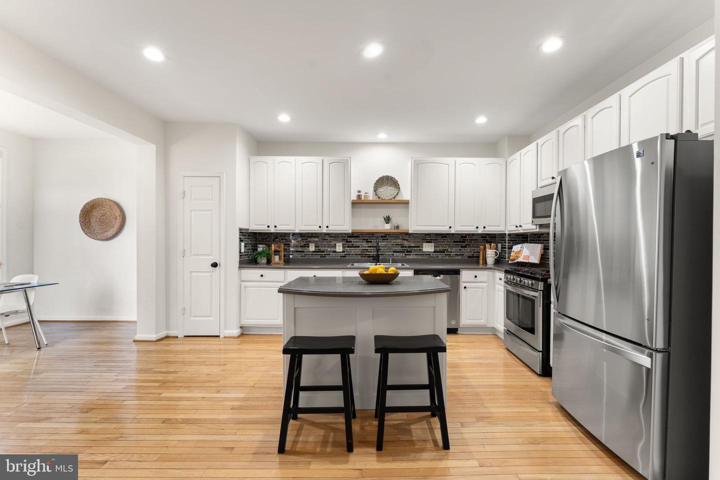 47825 SCOTSBOROUGH SQ #123, STERLING, Virginia 20165, 3 Bedrooms Bedrooms, ,2 BathroomsBathrooms,Residential,For sale,47825 SCOTSBOROUGH SQ #123,VALO2106656 MLS # VALO2106656