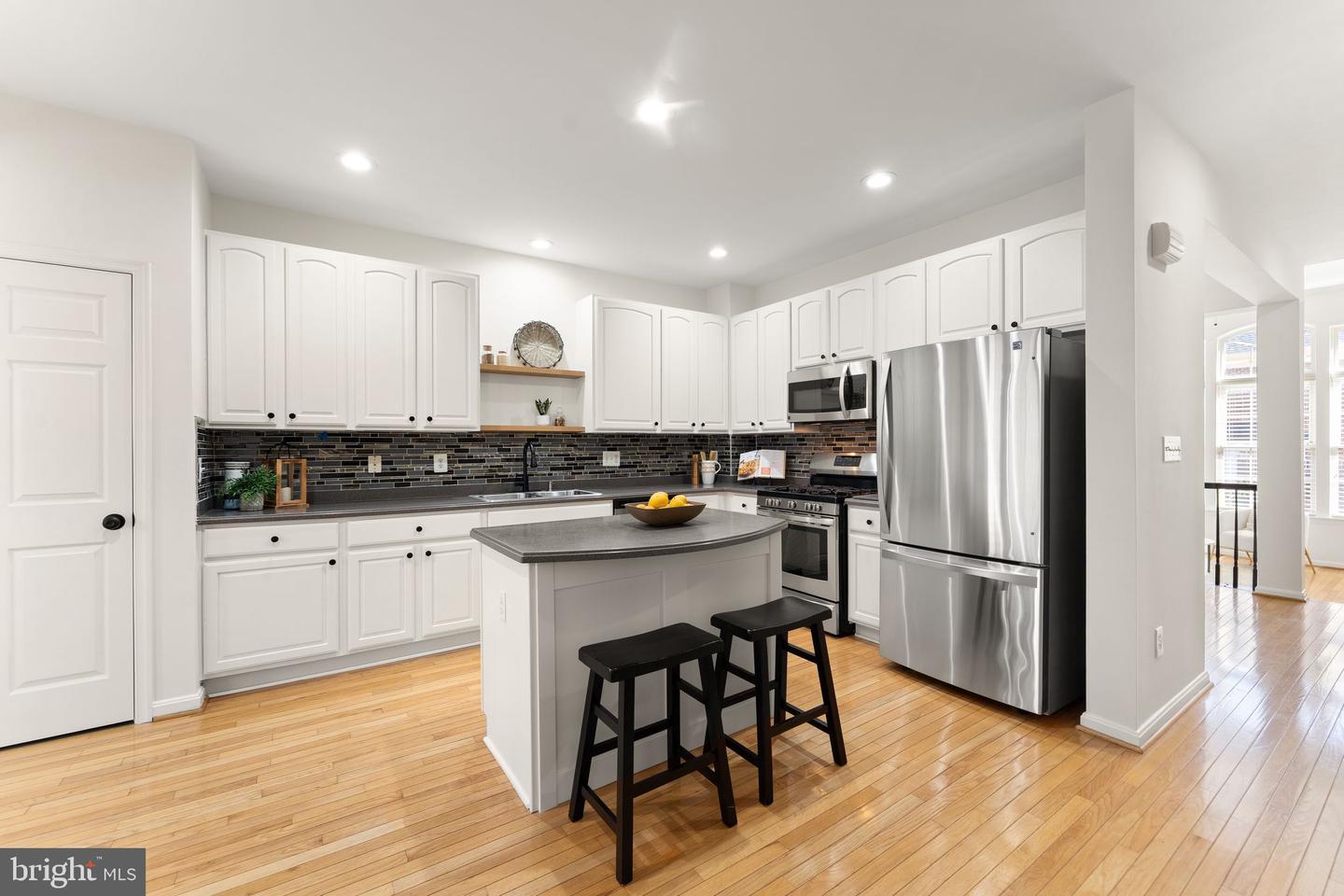 47825 SCOTSBOROUGH SQ #123, STERLING, Virginia 20165, 3 Bedrooms Bedrooms, ,2 BathroomsBathrooms,Residential,For sale,47825 SCOTSBOROUGH SQ #123,VALO2106656 MLS # VALO2106656