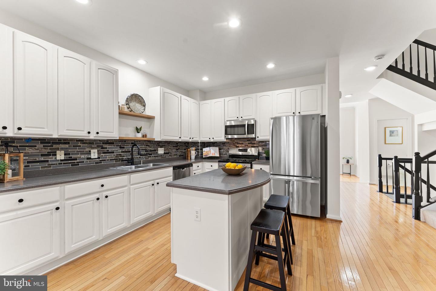 47825 SCOTSBOROUGH SQ #123, STERLING, Virginia 20165, 3 Bedrooms Bedrooms, ,2 BathroomsBathrooms,Residential,For sale,47825 SCOTSBOROUGH SQ #123,VALO2106656 MLS # VALO2106656