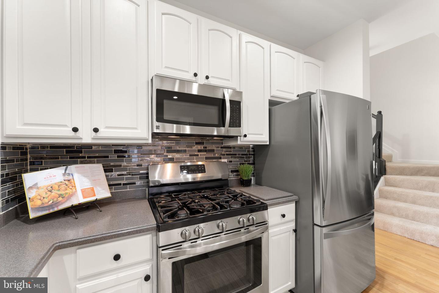 47825 SCOTSBOROUGH SQ #123, STERLING, Virginia 20165, 3 Bedrooms Bedrooms, ,2 BathroomsBathrooms,Residential,For sale,47825 SCOTSBOROUGH SQ #123,VALO2106656 MLS # VALO2106656