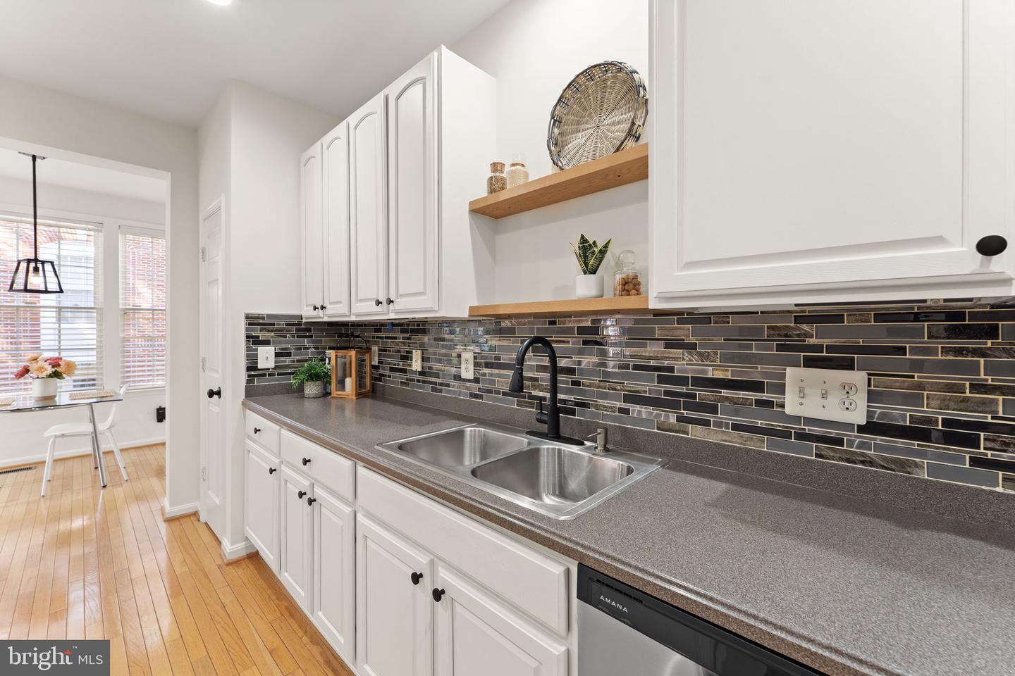 47825 SCOTSBOROUGH SQ #123, STERLING, Virginia 20165, 3 Bedrooms Bedrooms, ,2 BathroomsBathrooms,Residential,For sale,47825 SCOTSBOROUGH SQ #123,VALO2106656 MLS # VALO2106656