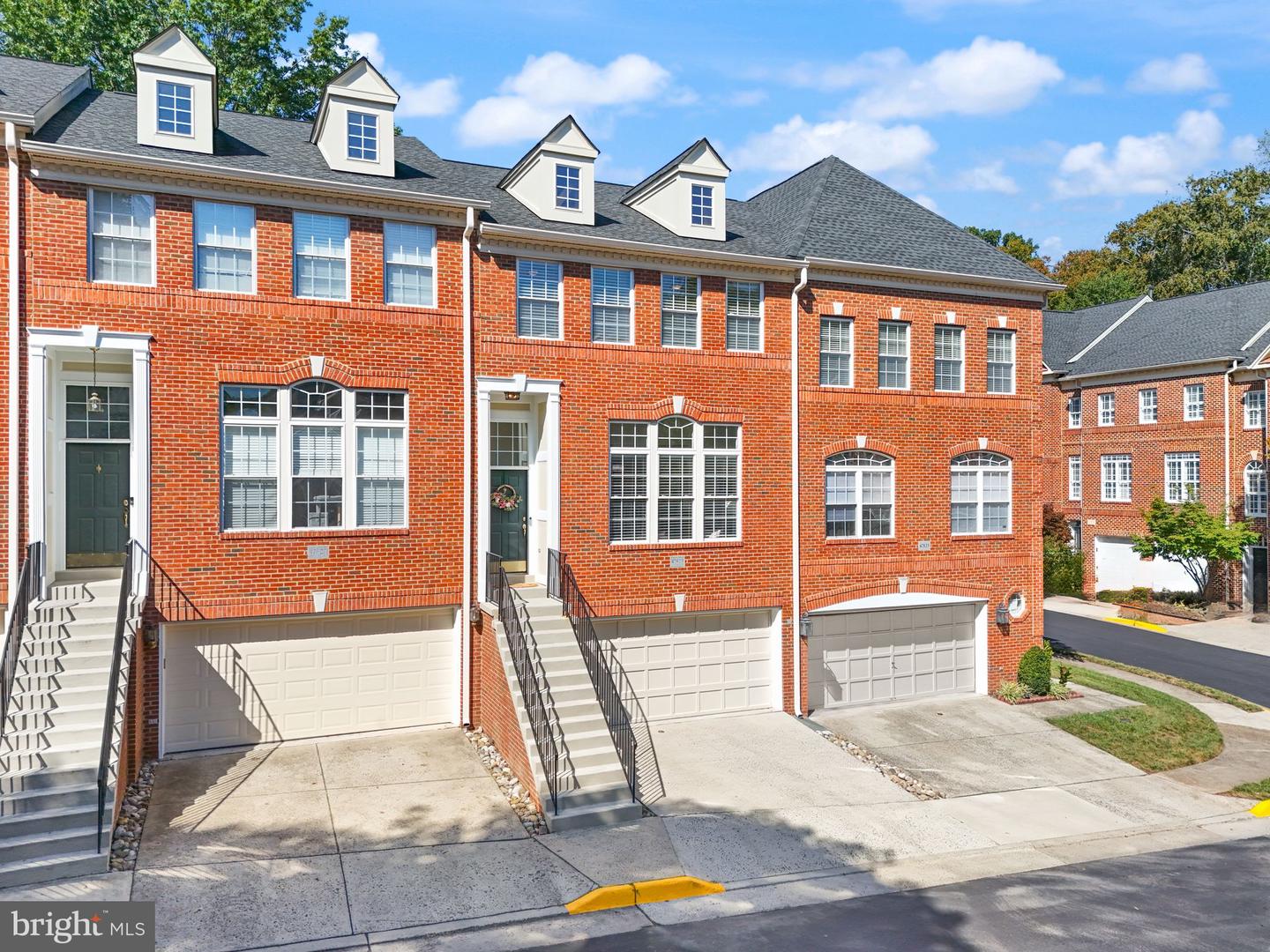47825 SCOTSBOROUGH SQ #123, STERLING, Virginia 20165, 3 Bedrooms Bedrooms, ,2 BathroomsBathrooms,Residential,For sale,47825 SCOTSBOROUGH SQ #123,VALO2106656 MLS # VALO2106656