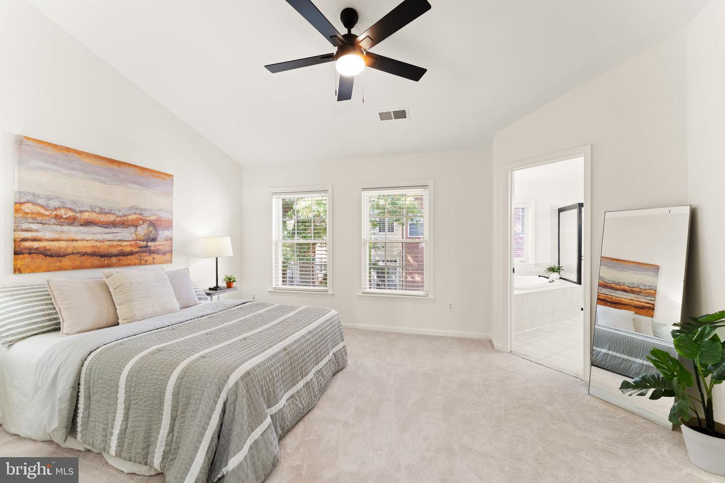 47825 SCOTSBOROUGH SQ #123, STERLING, Virginia 20165, 3 Bedrooms Bedrooms, ,2 BathroomsBathrooms,Residential,For sale,47825 SCOTSBOROUGH SQ #123,VALO2106656 MLS # VALO2106656