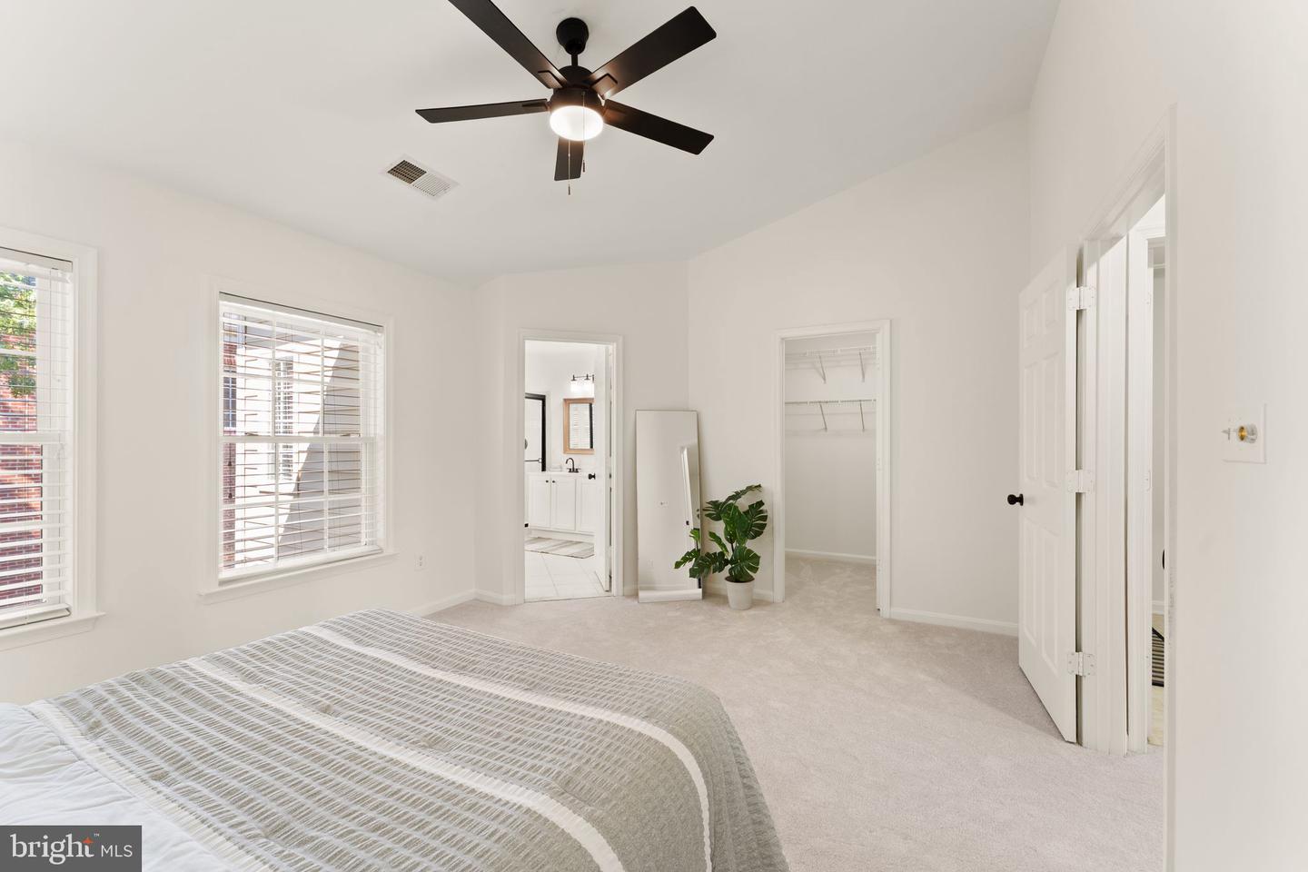 47825 SCOTSBOROUGH SQ #123, STERLING, Virginia 20165, 3 Bedrooms Bedrooms, ,2 BathroomsBathrooms,Residential,For sale,47825 SCOTSBOROUGH SQ #123,VALO2106656 MLS # VALO2106656