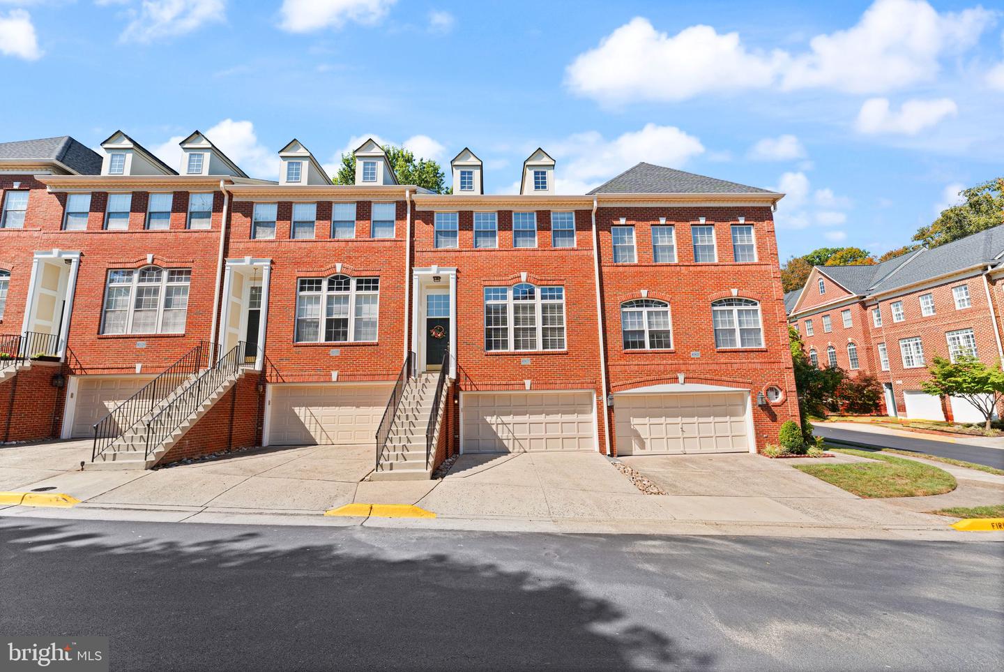 47825 SCOTSBOROUGH SQ #123, STERLING, Virginia 20165, 3 Bedrooms Bedrooms, ,2 BathroomsBathrooms,Residential,For sale,47825 SCOTSBOROUGH SQ #123,VALO2106656 MLS # VALO2106656