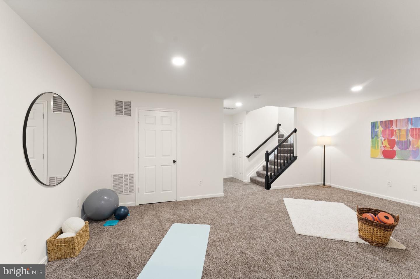 47825 SCOTSBOROUGH SQ #123, STERLING, Virginia 20165, 3 Bedrooms Bedrooms, ,2 BathroomsBathrooms,Residential,For sale,47825 SCOTSBOROUGH SQ #123,VALO2106656 MLS # VALO2106656