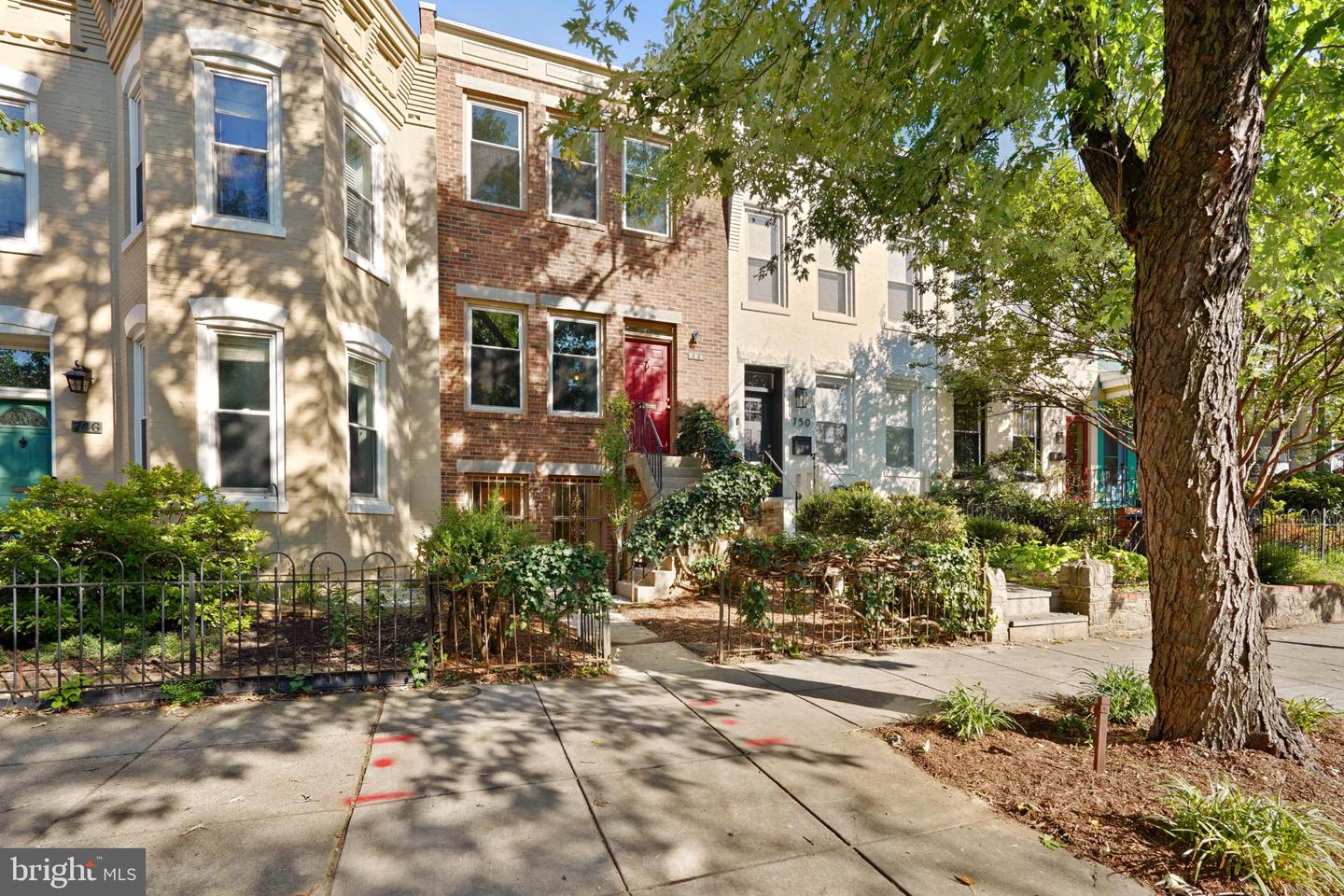 748 13TH ST SE, WASHINGTON, District Of Columbia 20003, 4 Bedrooms Bedrooms, 13 Rooms Rooms,3 BathroomsBathrooms,Residential,For sale,748 13TH ST SE,DCDC2221906 MLS # DCDC2221906