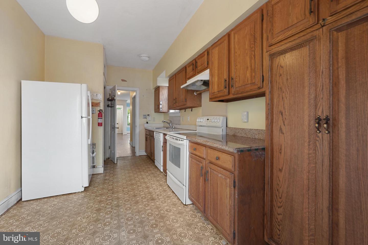 748 13TH ST SE, WASHINGTON, District Of Columbia 20003, 4 Bedrooms Bedrooms, 13 Rooms Rooms,3 BathroomsBathrooms,Residential,For sale,748 13TH ST SE,DCDC2221906 MLS # DCDC2221906