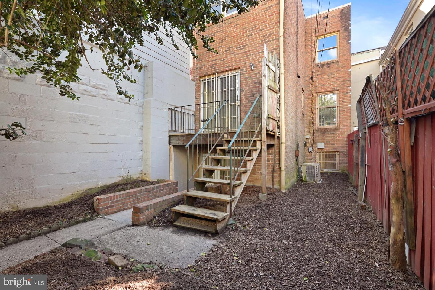 748 13TH ST SE, WASHINGTON, District Of Columbia 20003, 4 Bedrooms Bedrooms, 13 Rooms Rooms,3 BathroomsBathrooms,Residential,For sale,748 13TH ST SE,DCDC2221906 MLS # DCDC2221906