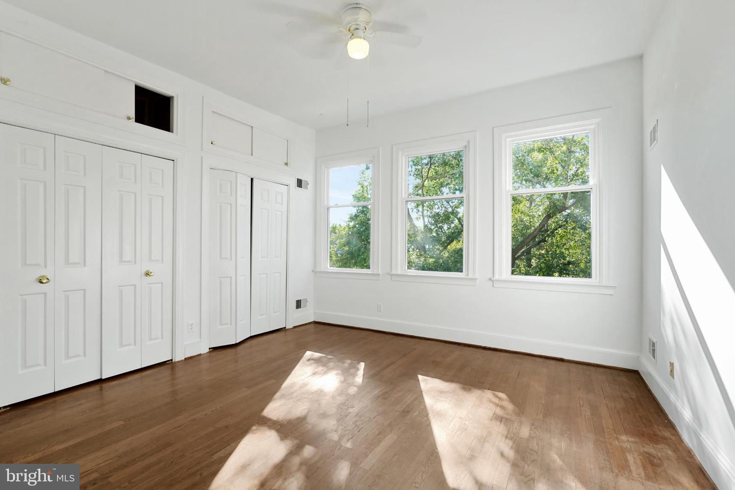 748 13TH ST SE, WASHINGTON, District Of Columbia 20003, 4 Bedrooms Bedrooms, 13 Rooms Rooms,3 BathroomsBathrooms,Residential,For sale,748 13TH ST SE,DCDC2221906 MLS # DCDC2221906