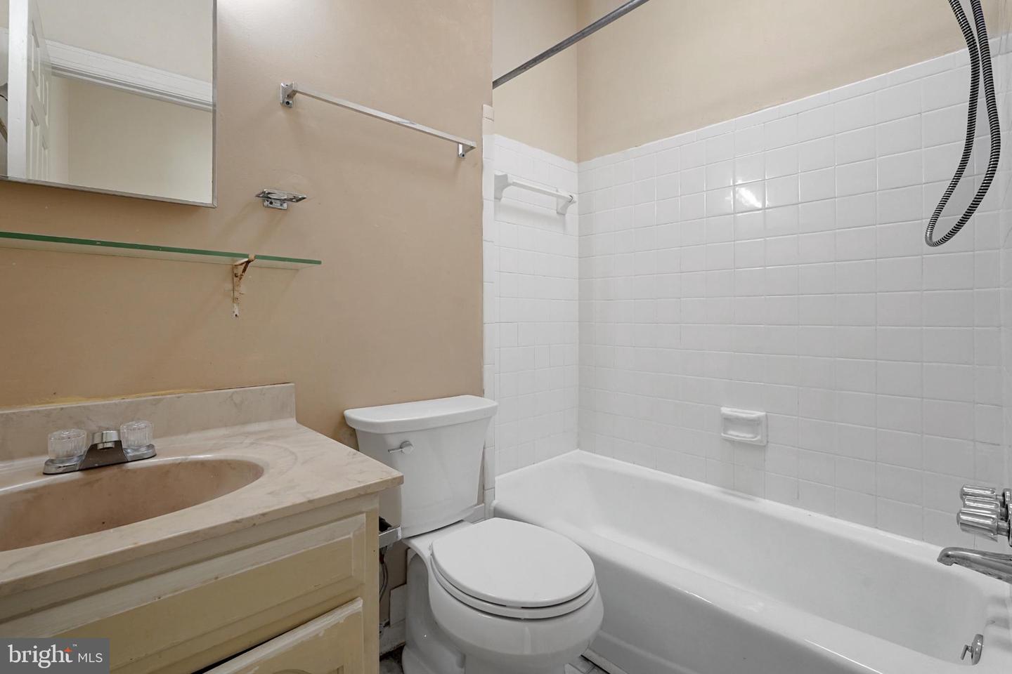 748 13TH ST SE, WASHINGTON, District Of Columbia 20003, 4 Bedrooms Bedrooms, 13 Rooms Rooms,3 BathroomsBathrooms,Residential,For sale,748 13TH ST SE,DCDC2221906 MLS # DCDC2221906