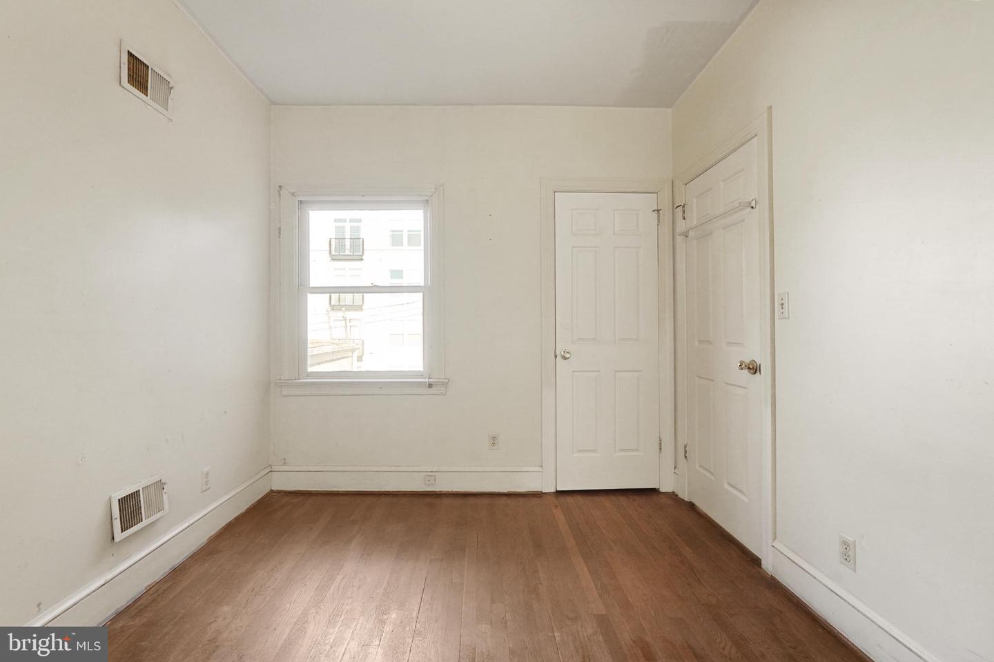 748 13TH ST SE, WASHINGTON, District Of Columbia 20003, 4 Bedrooms Bedrooms, 13 Rooms Rooms,3 BathroomsBathrooms,Residential,For sale,748 13TH ST SE,DCDC2221906 MLS # DCDC2221906