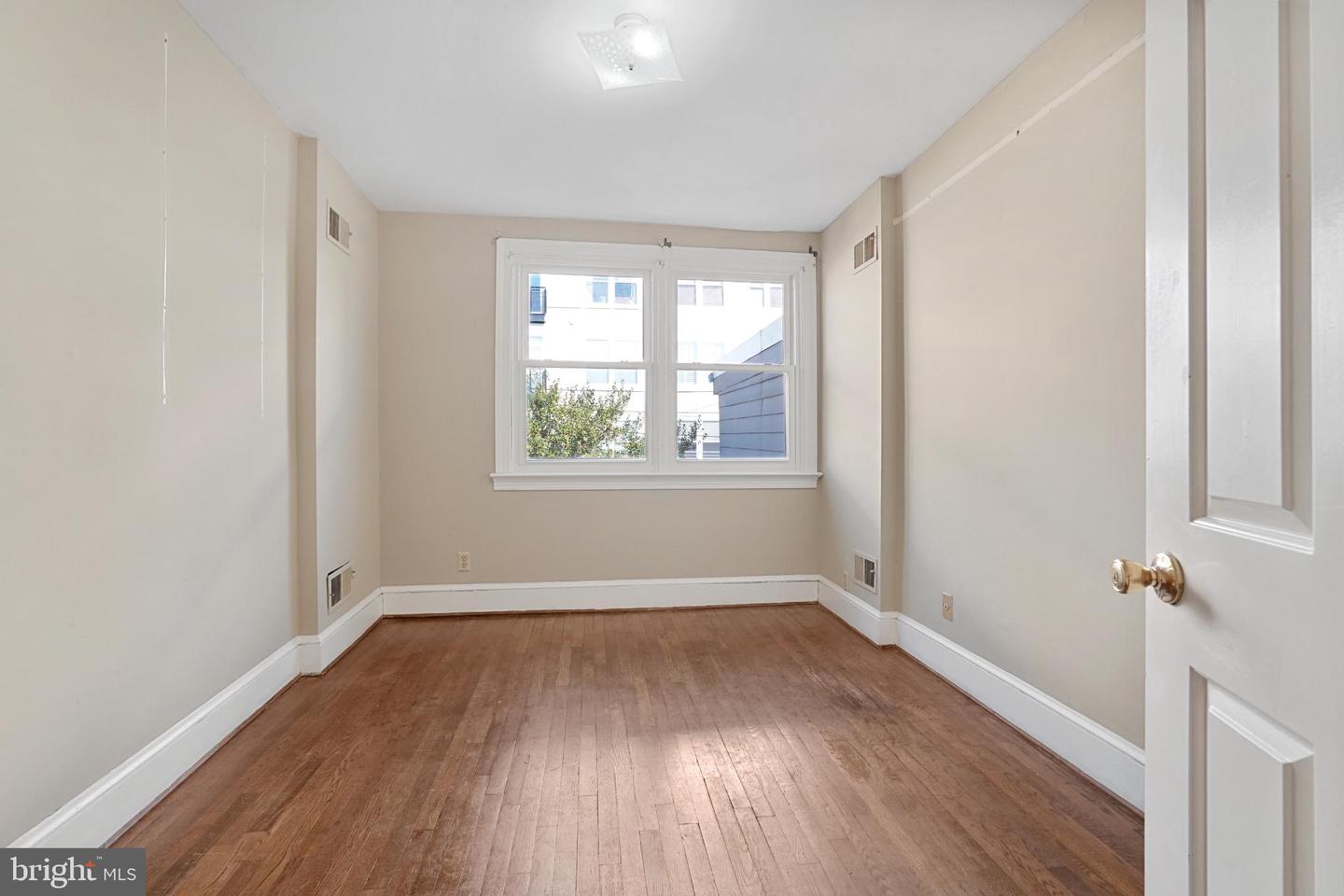 748 13TH ST SE, WASHINGTON, District Of Columbia 20003, 4 Bedrooms Bedrooms, 13 Rooms Rooms,3 BathroomsBathrooms,Residential,For sale,748 13TH ST SE,DCDC2221906 MLS # DCDC2221906