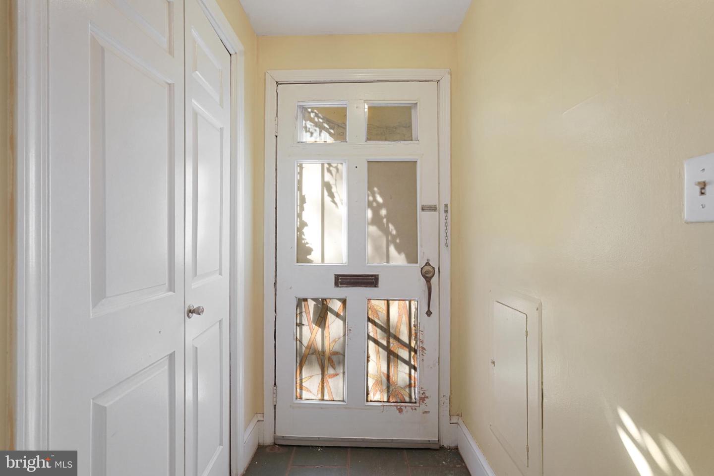 748 13TH ST SE, WASHINGTON, District Of Columbia 20003, 4 Bedrooms Bedrooms, 13 Rooms Rooms,3 BathroomsBathrooms,Residential,For sale,748 13TH ST SE,DCDC2221906 MLS # DCDC2221906