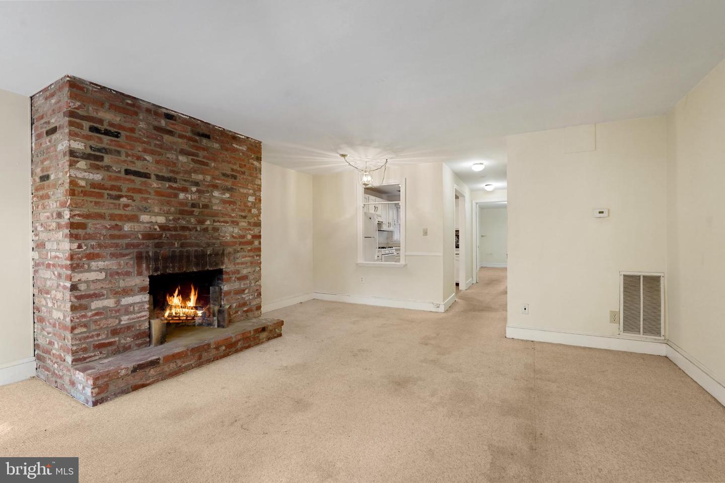 748 13TH ST SE, WASHINGTON, District Of Columbia 20003, 4 Bedrooms Bedrooms, 13 Rooms Rooms,3 BathroomsBathrooms,Residential,For sale,748 13TH ST SE,DCDC2221906 MLS # DCDC2221906
