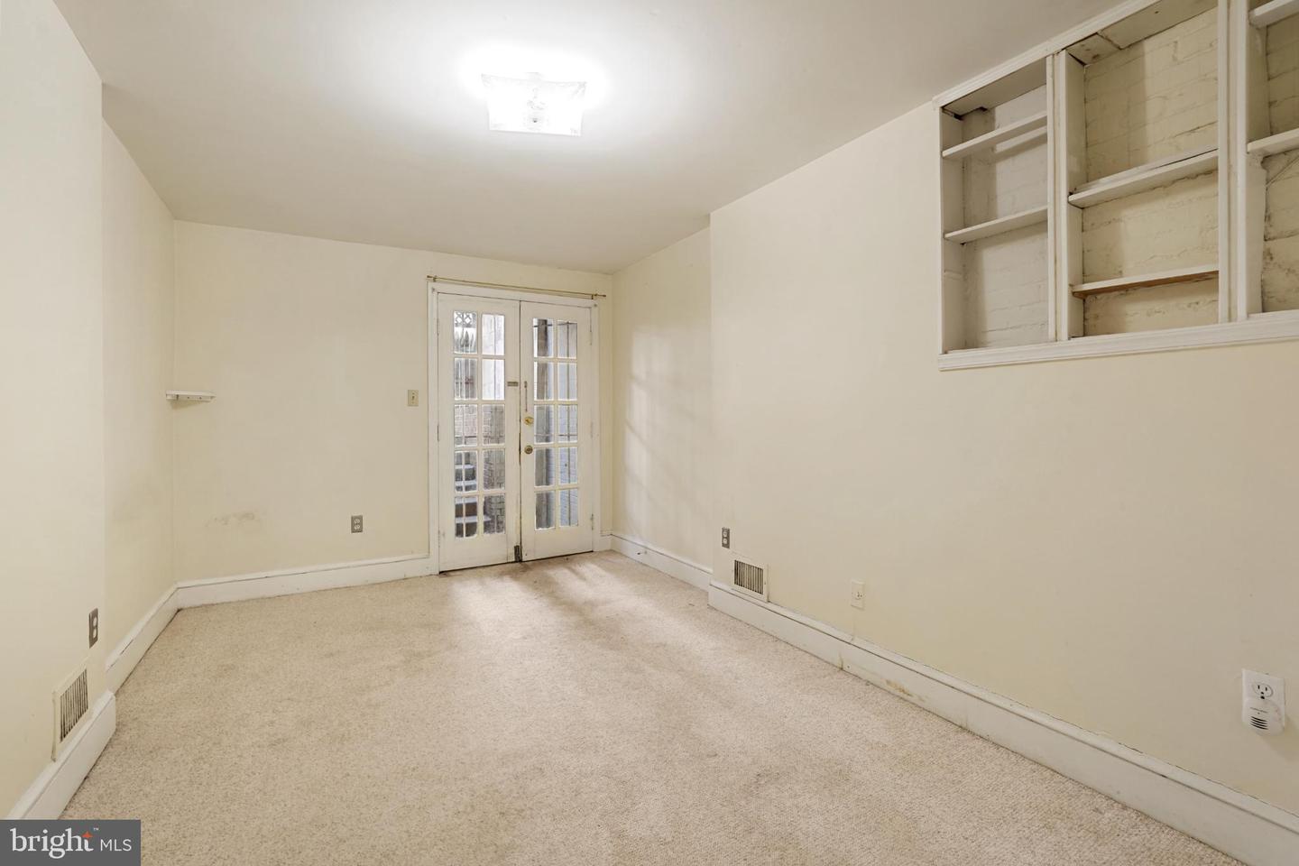 748 13TH ST SE, WASHINGTON, District Of Columbia 20003, 4 Bedrooms Bedrooms, 13 Rooms Rooms,3 BathroomsBathrooms,Residential,For sale,748 13TH ST SE,DCDC2221906 MLS # DCDC2221906
