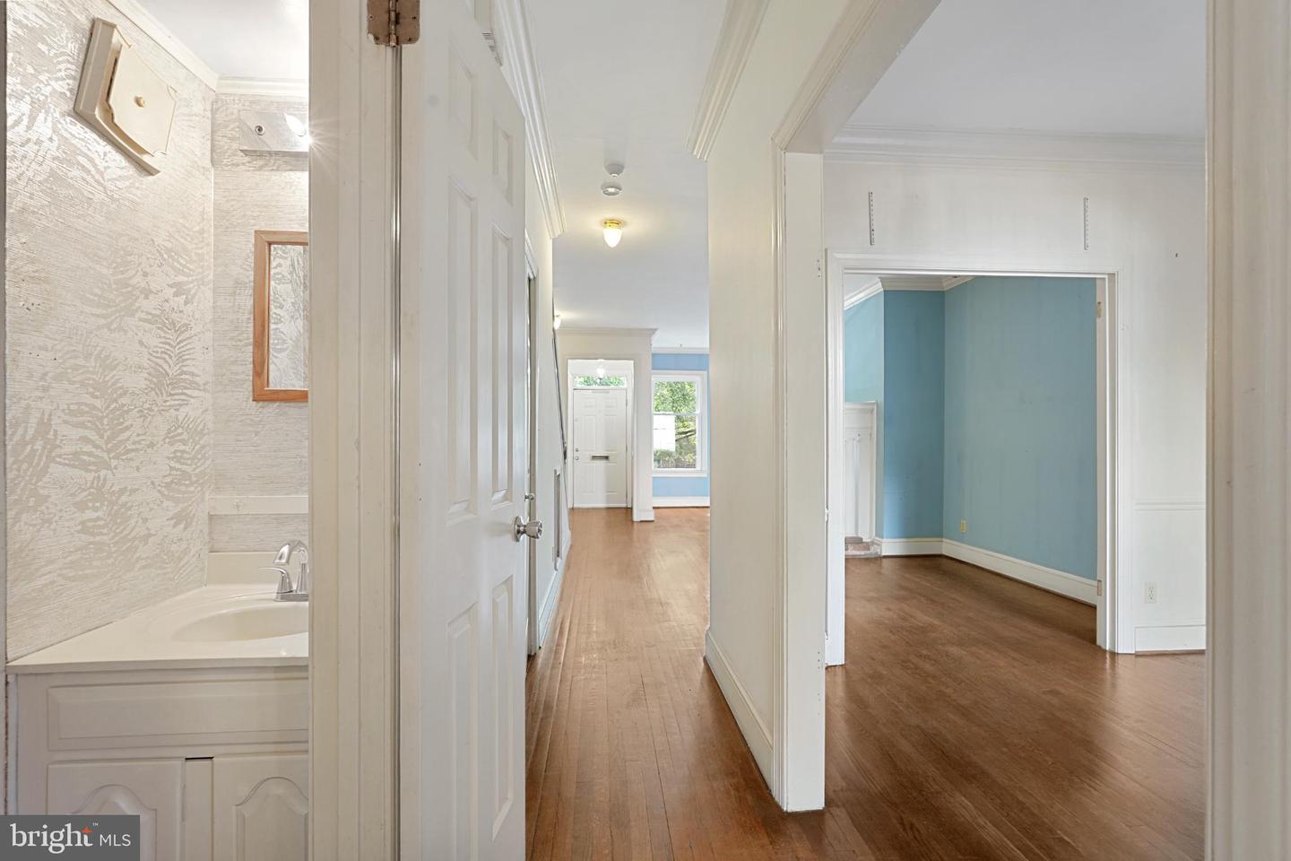 748 13TH ST SE, WASHINGTON, District Of Columbia 20003, 4 Bedrooms Bedrooms, 13 Rooms Rooms,3 BathroomsBathrooms,Residential,For sale,748 13TH ST SE,DCDC2221906 MLS # DCDC2221906