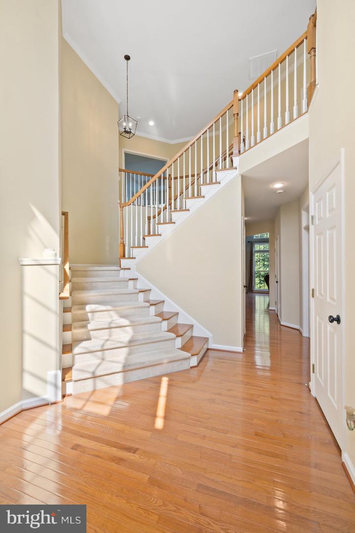 21030 COURTLAND VILLAGE DR, LEESBURG, Virginia 20175, 4 Bedrooms Bedrooms, ,3 BathroomsBathrooms,Residential,For sale,21030 COURTLAND VILLAGE DR,VALO2106786 MLS # VALO2106786