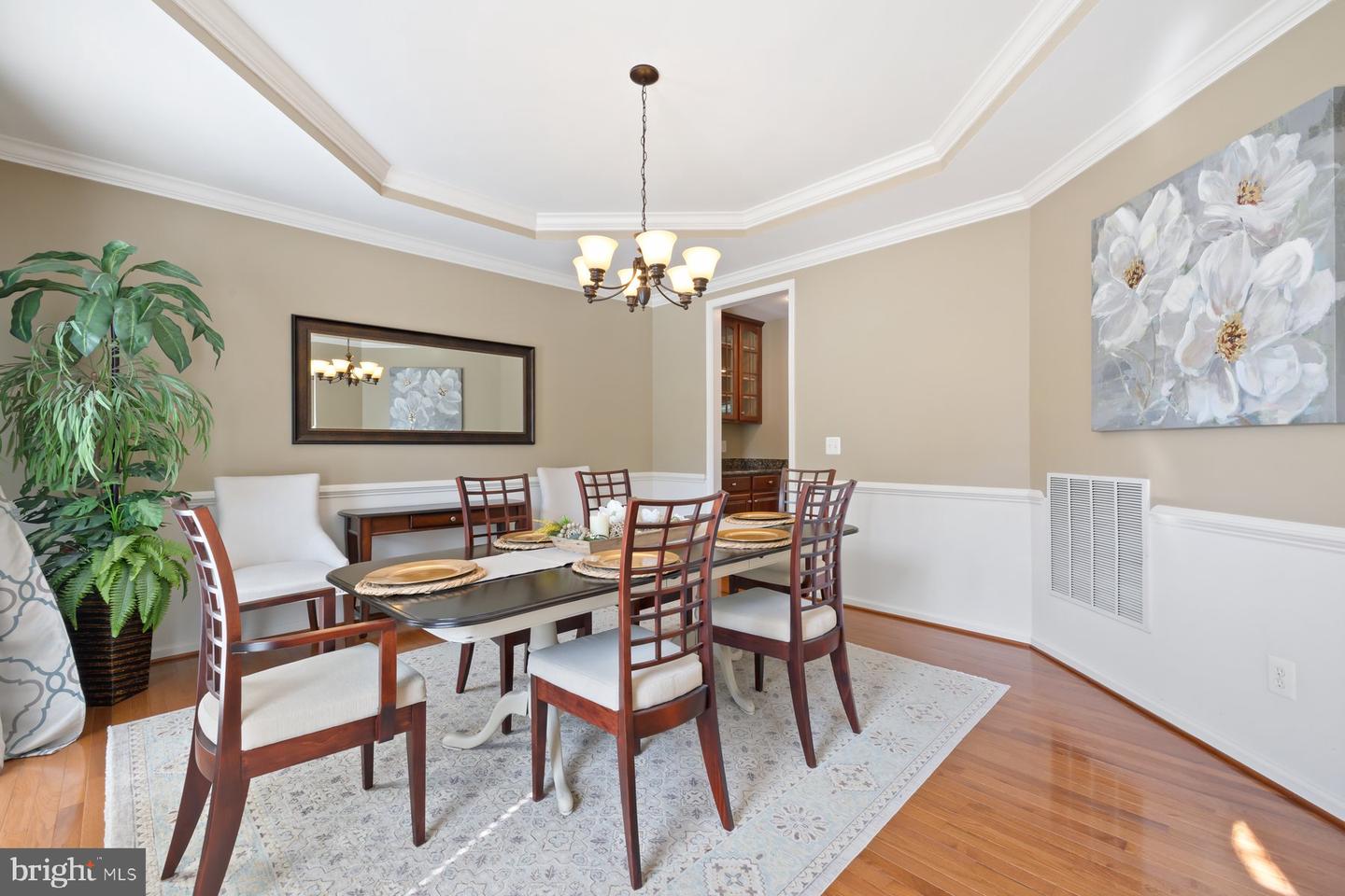 21030 COURTLAND VILLAGE DR, LEESBURG, Virginia 20175, 4 Bedrooms Bedrooms, ,3 BathroomsBathrooms,Residential,For sale,21030 COURTLAND VILLAGE DR,VALO2106786 MLS # VALO2106786